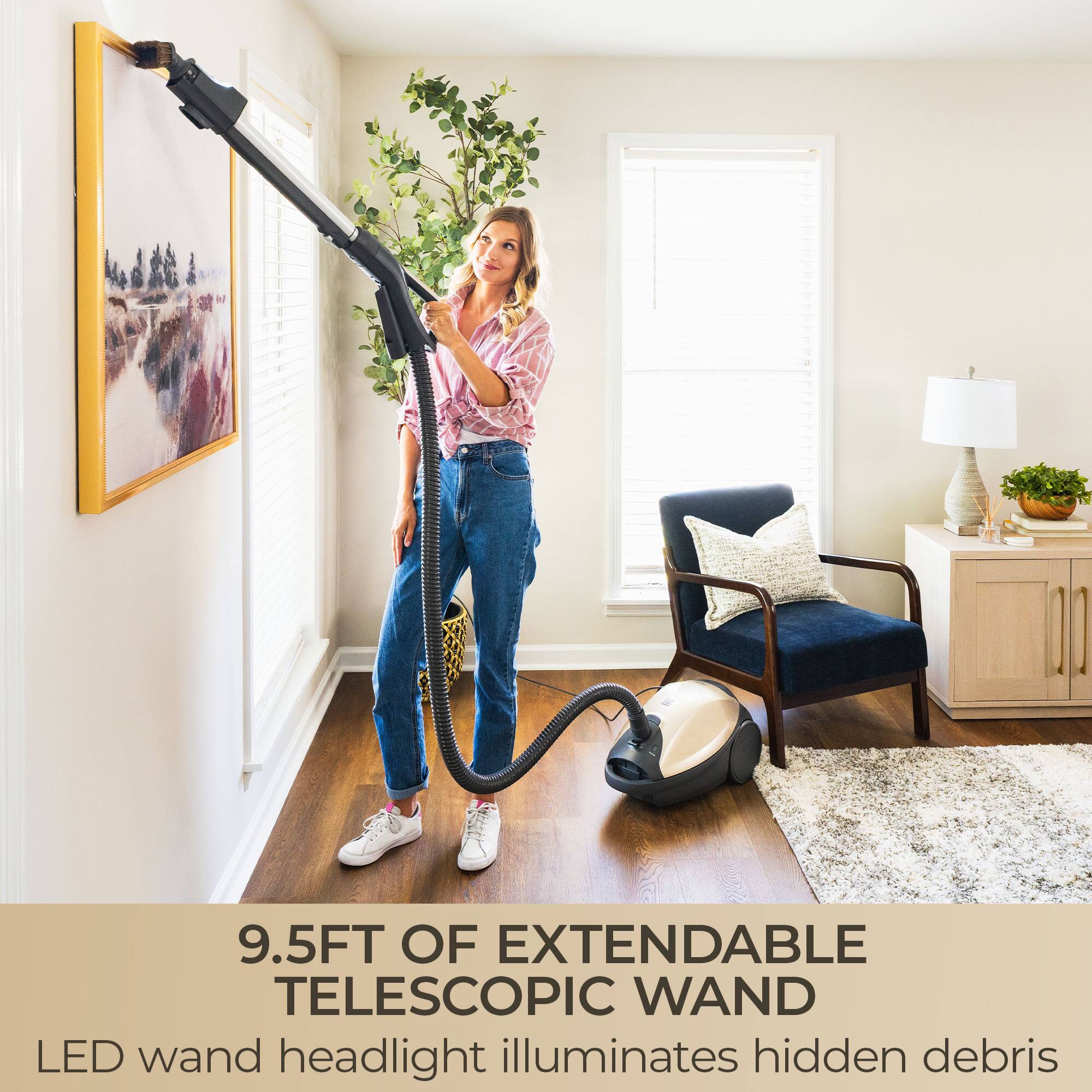 9.5FT OF EXTENDABLE TELESCOPIC WAND  
LED wand headlight illuminates hidden debris