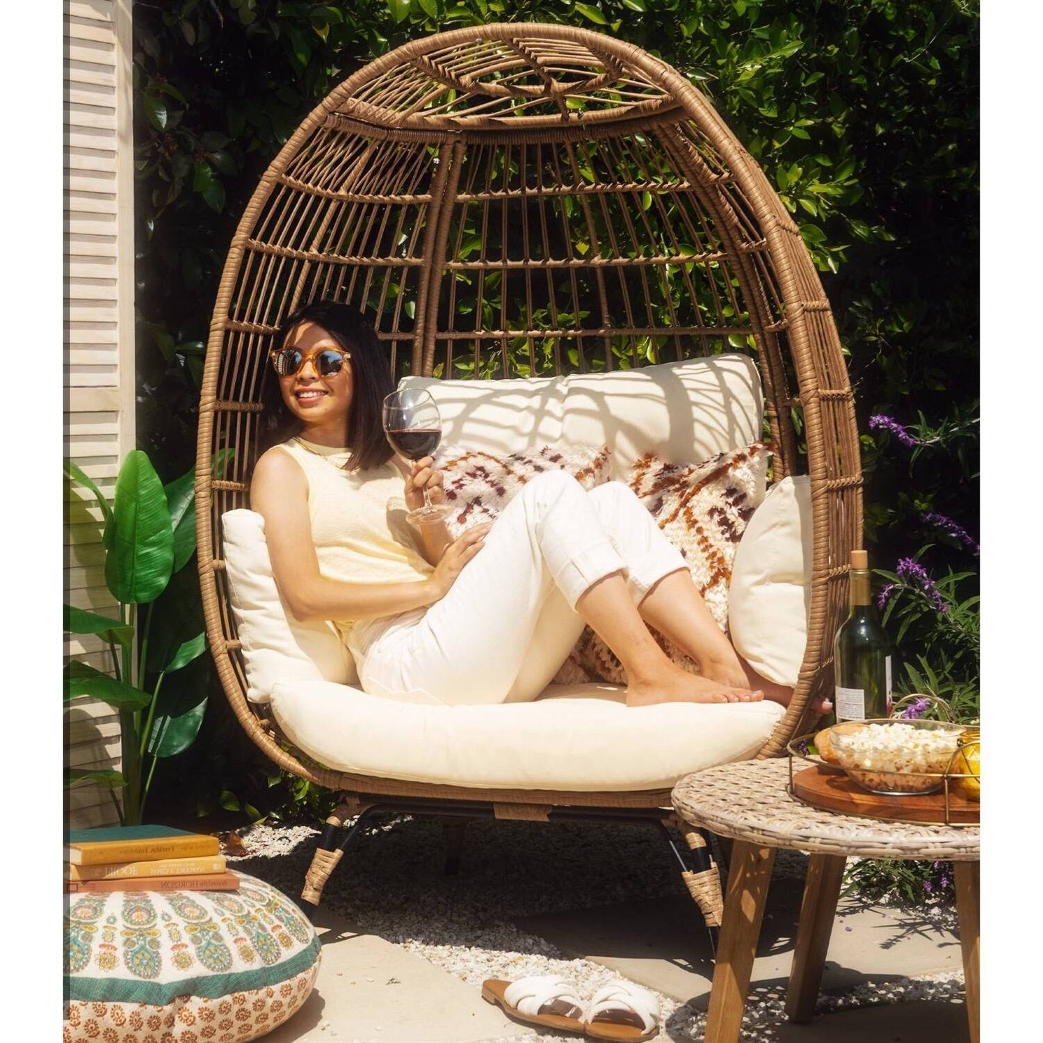 Angle. Hivvago - Oversized Patio Lounger Indoor/Outdoor Wicker Egg Chair Off White - Off White.