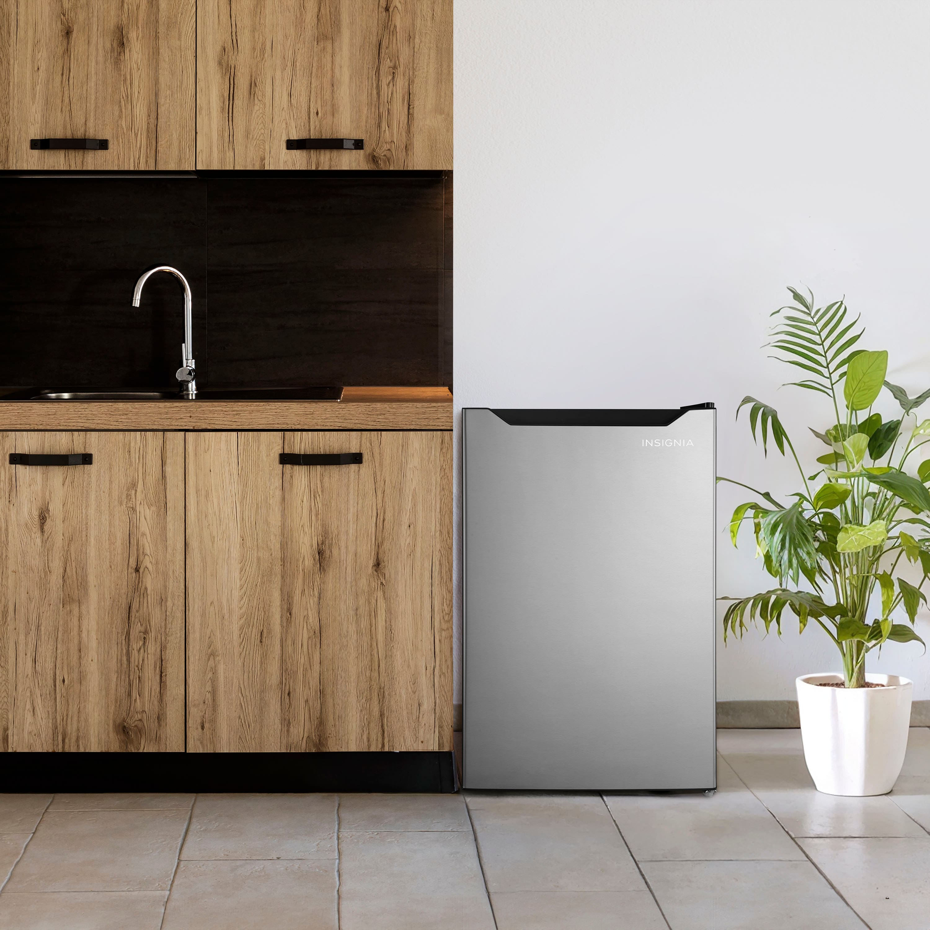 Alt View 9. Insignia™ - 4.4 Cu. Ft. Mini Fridge with Door Storage and ENERGY STAR Certification - Stainless Steel.