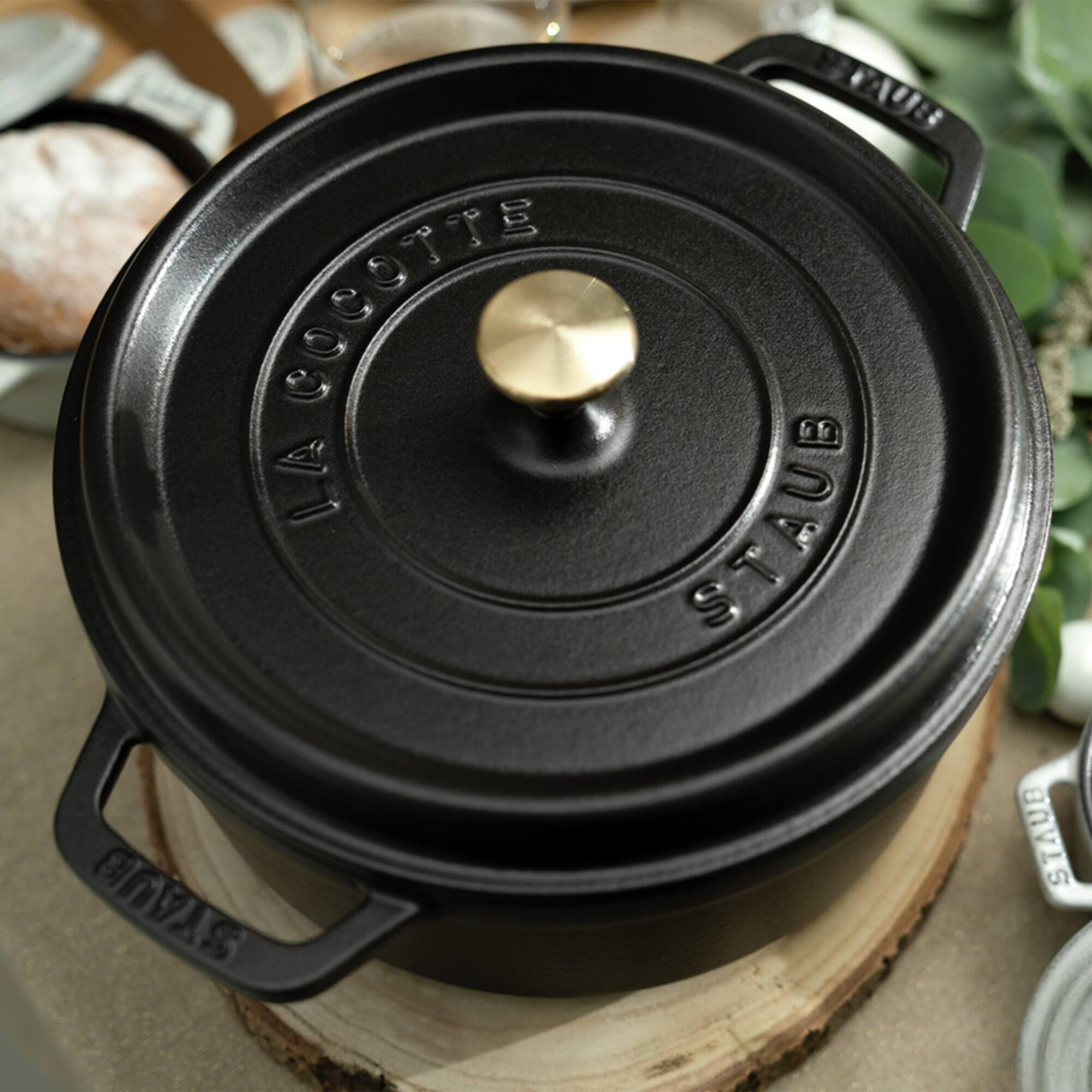 Staub Cast Iron Round Cocotte 2.75qt 8-5/8” Black - Thumbnail 4