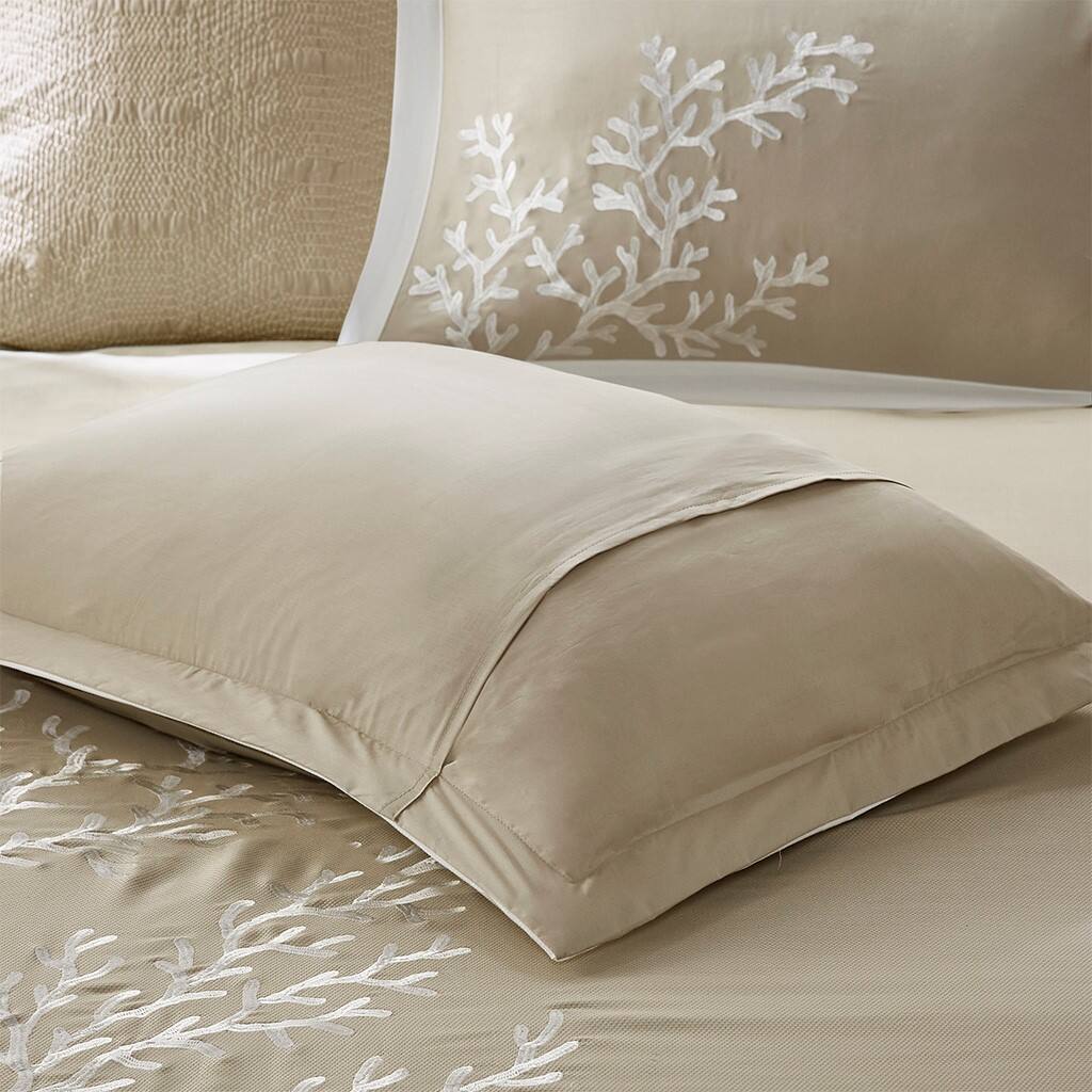 Alt View 3. Gracie Mills - Gracie Mills Douglass 5-Piece Cotton Coastal Coral Jacquard Duvet Set - Khaki.