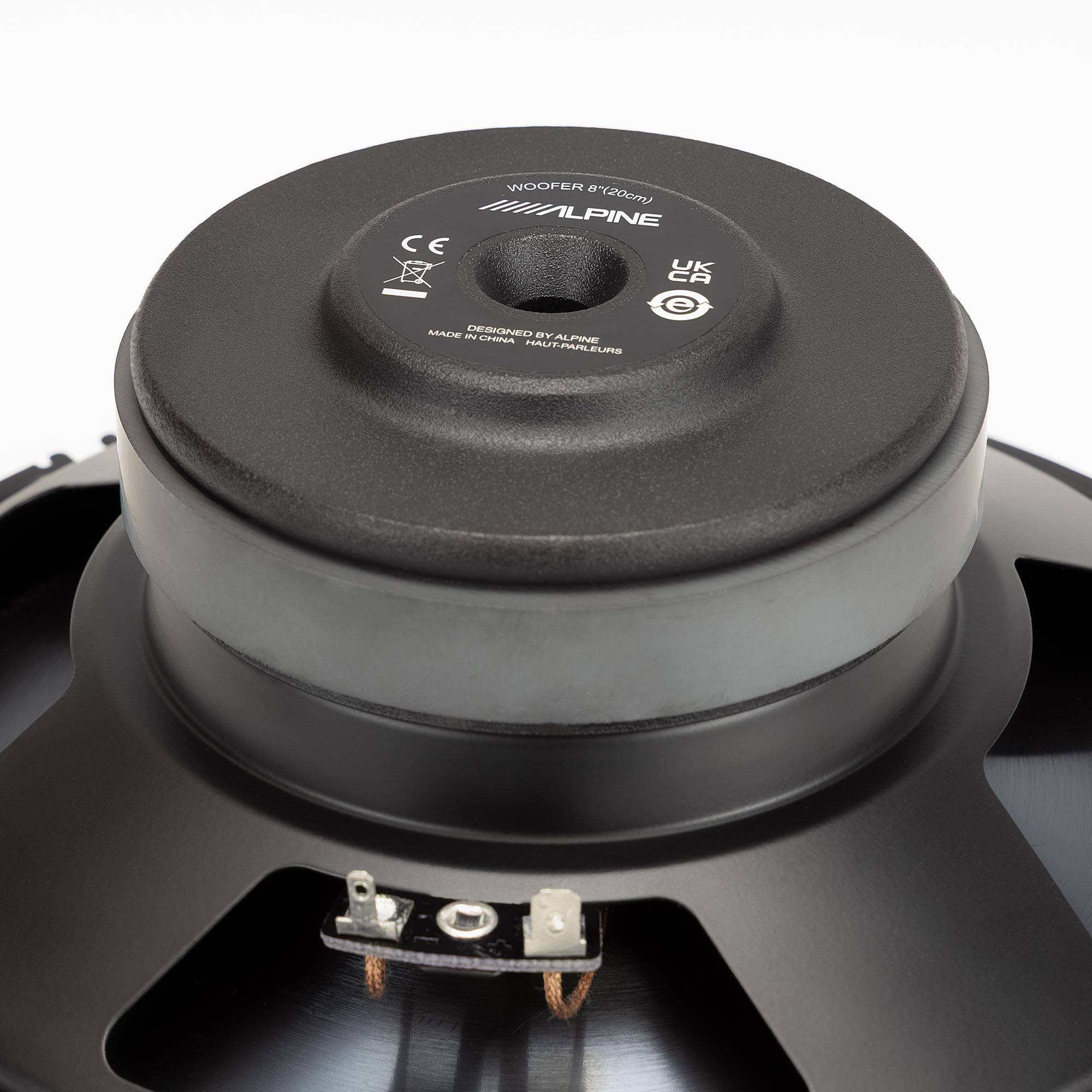 WOOFER 8" (20cm)  
ALPINE  
HALPINE CE  
UK CA  
DESIGNED BY ALPINE  
MADE IN TAIWAN  
HALPINE  
HAUT-PARLEURS