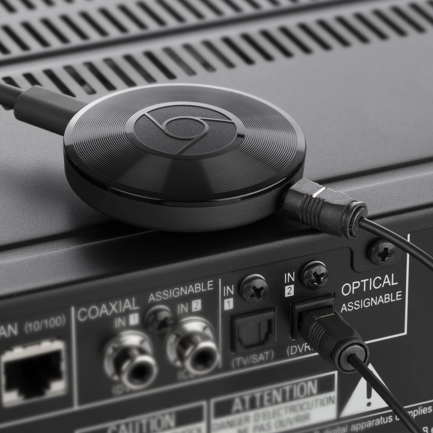 IN 1 ASSIGNABLE COAXIAL IN 2 OPTICAL ASSIGNABLE IN 2 IN 1 AN (10/100) (DVR. (TV/SAT) ATTENTION ! ELECTROCUTION OUVRIR nplies ATTION - - PAS OUVRIR apparatus or I