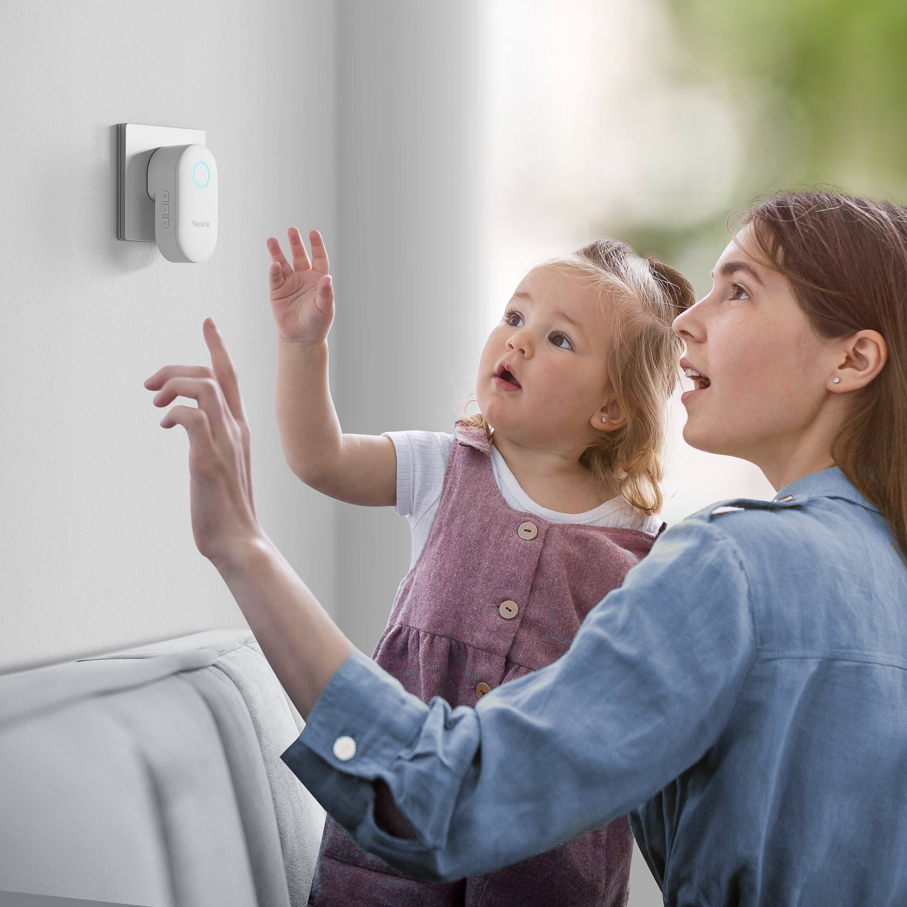 Alt View 11. Reolink - Reolink - Smart Wi-Fi Video Doorbell 2K 4MP Battery Operated Wireless with Plug-in Chime and 64GB SD Card - Black - Black.