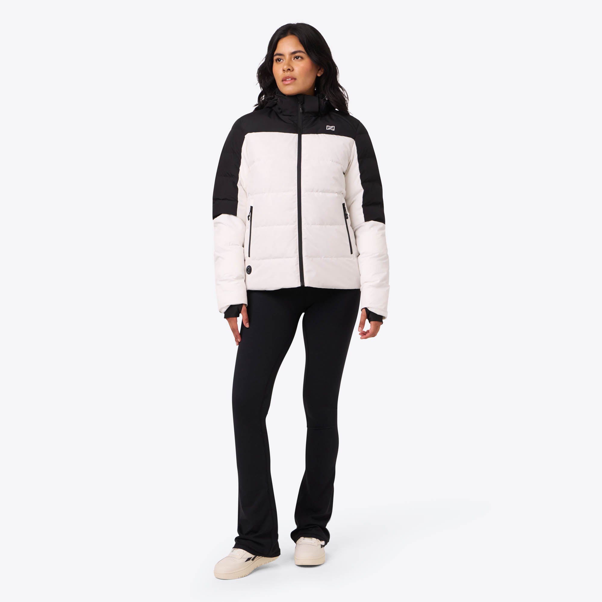 Alt View 2. Mobile Warming - Women's Crest 2.0 Heated Jacket - Black/White.