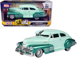 Motormax - 1948 Chevrolet Aerosedan Fleetside Lowrider Pastel Two-Tone "Get Low" Series 1/24 - Green And Green Metallic