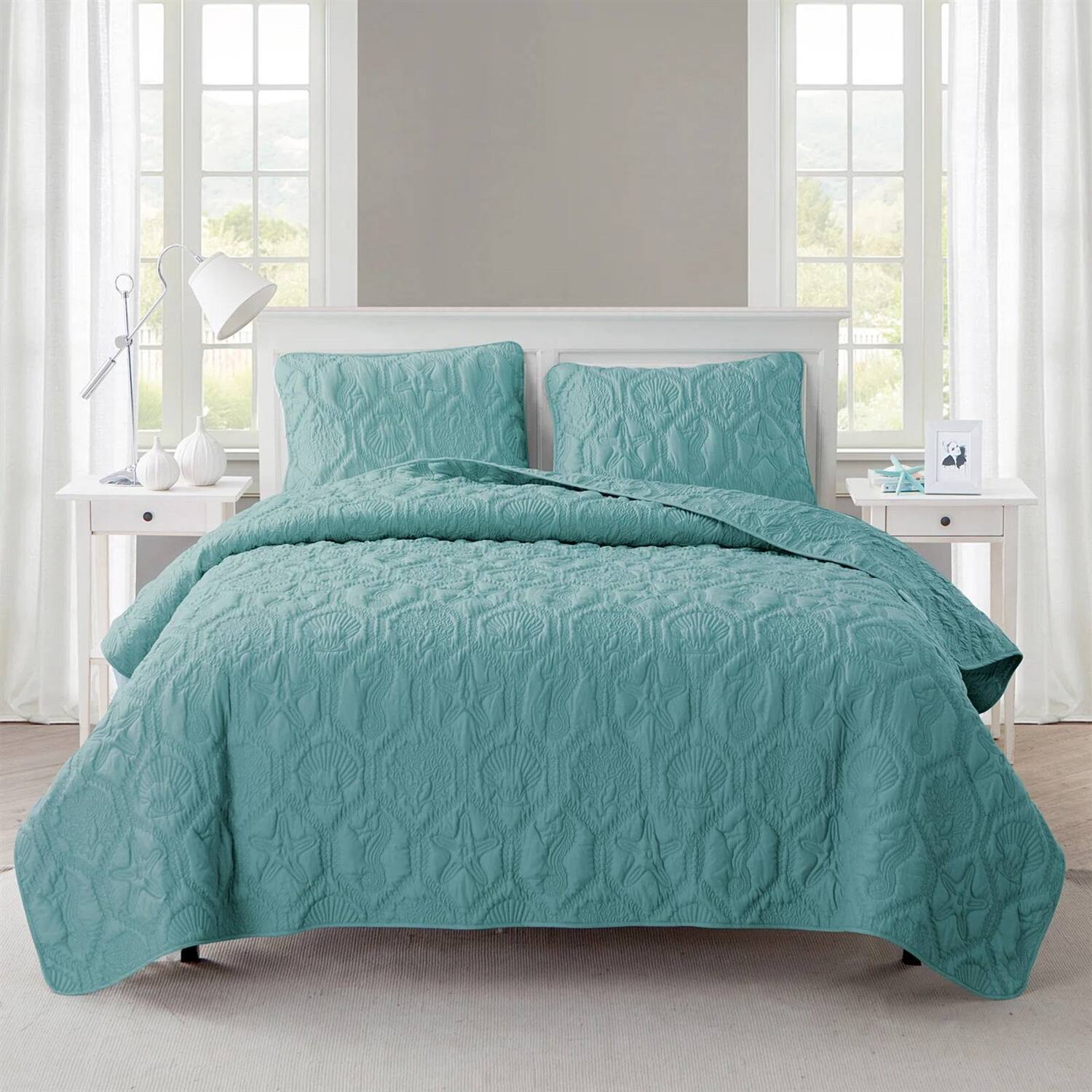 Front. Hivvago - King Coastal Beach Starfish Seashell Seahorse Aqua Blue Teal 3-Piece Quilt Set - Aqua Blue.