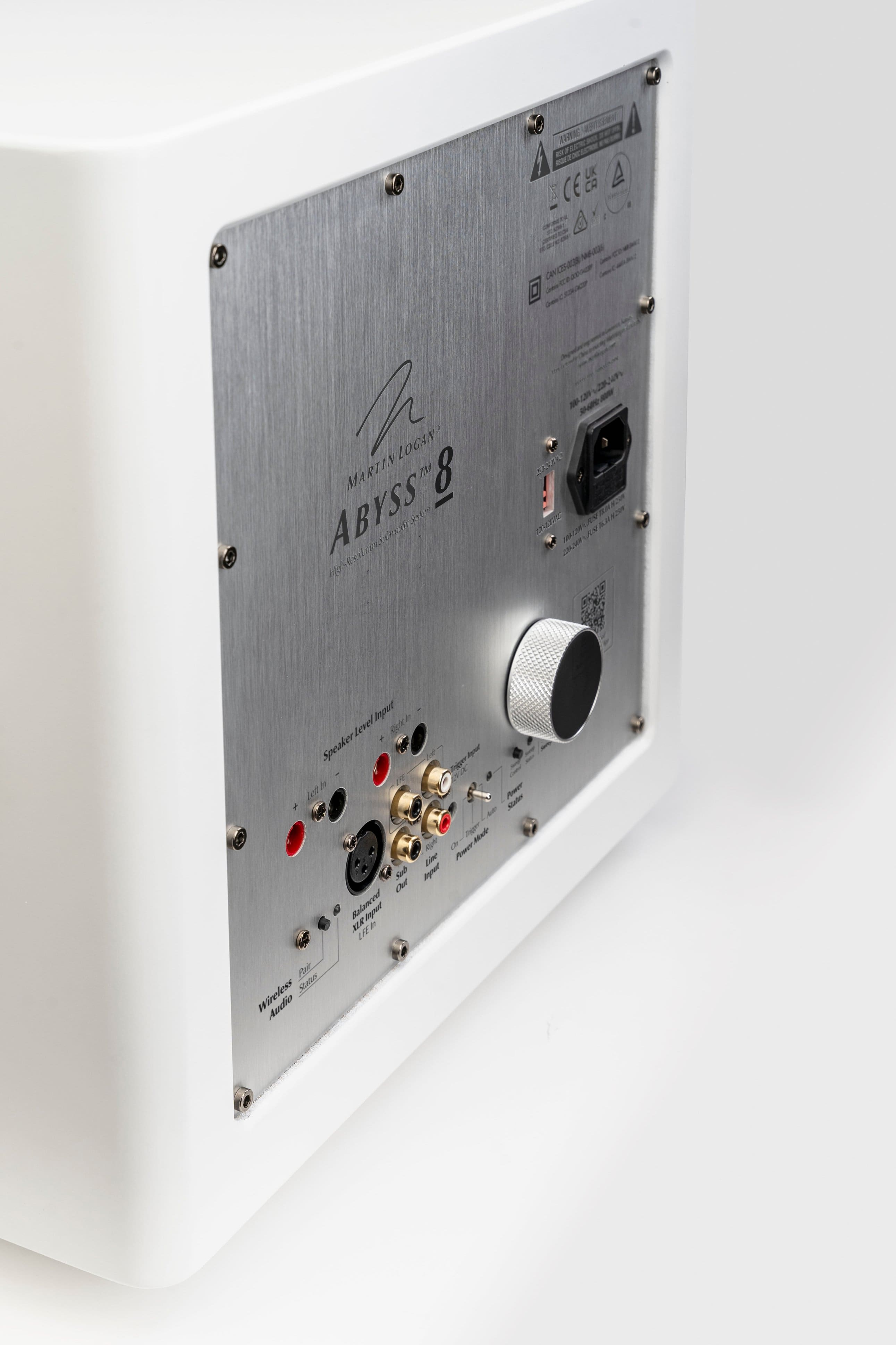 "Arts 8" is written on the side of the device.