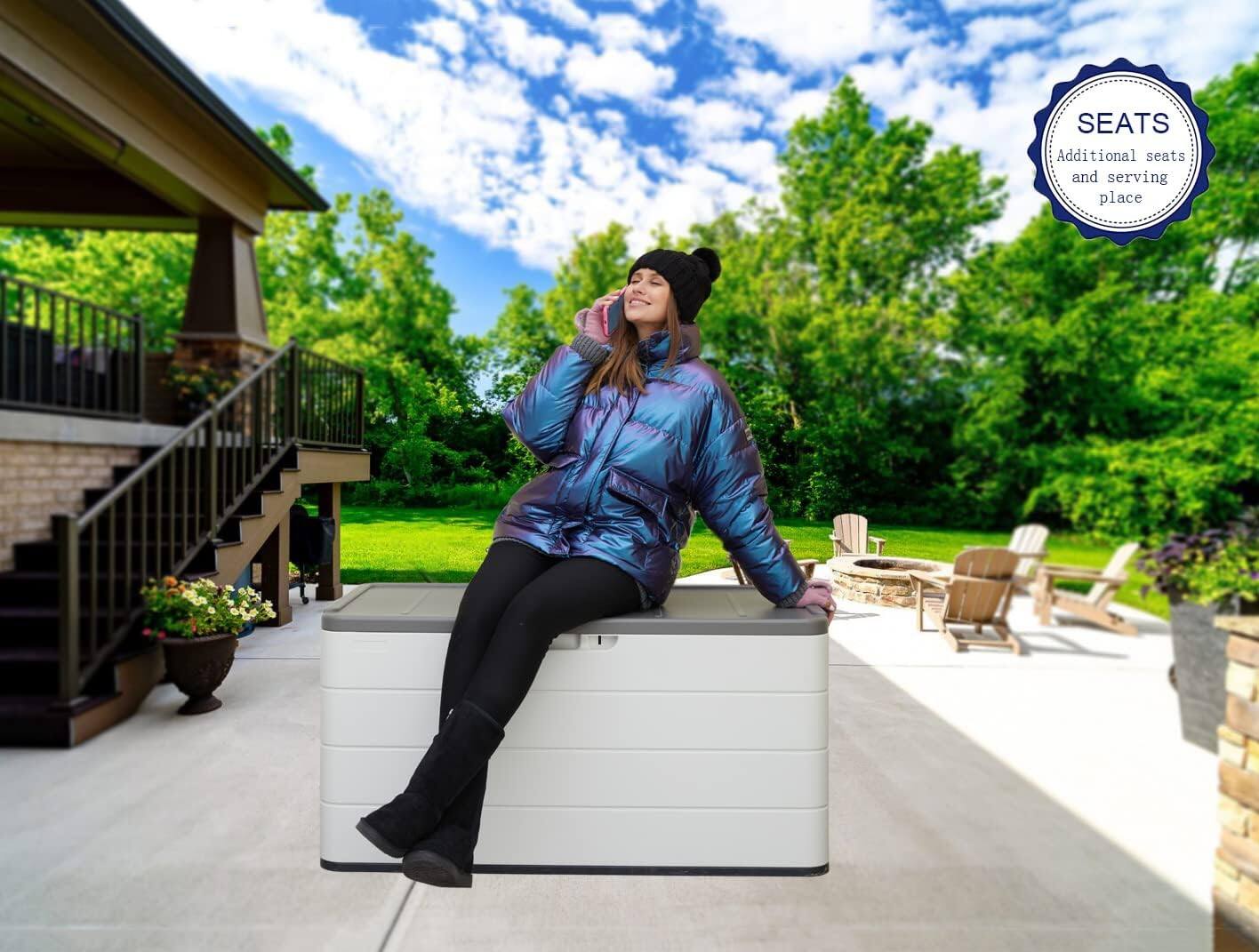 SEATS  
Additional seats and serving place