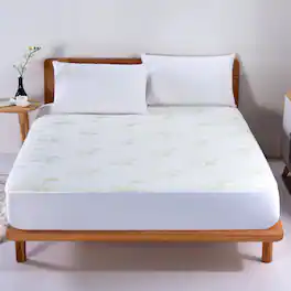 Aloe Vera - Bamboo Hypoallergenic Mattress Pad - White