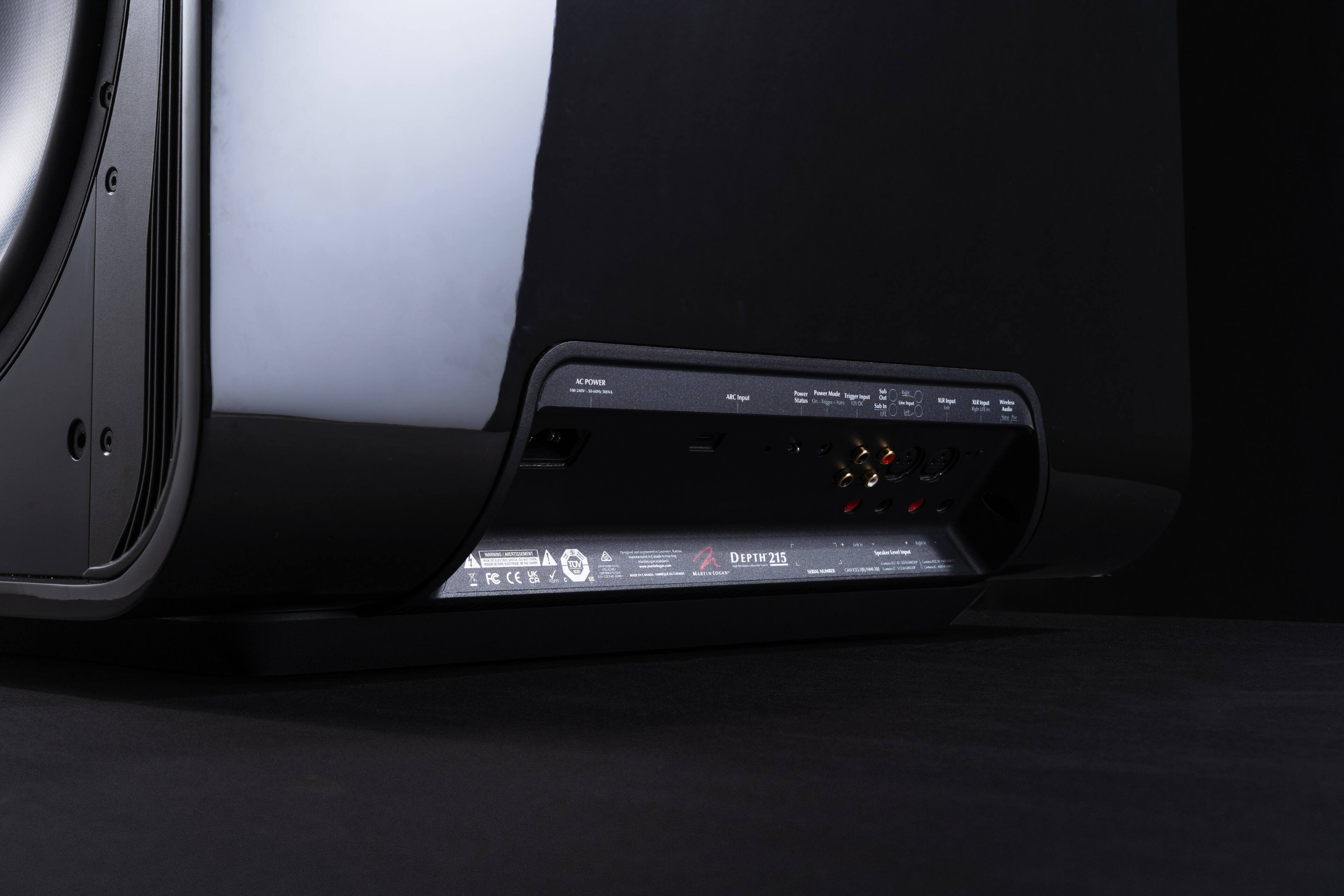 DEPTH 215

AC POWER
AC Input

Power Mode
Trigger Input
Clock

FC CE

Made in China

Special Thanks to