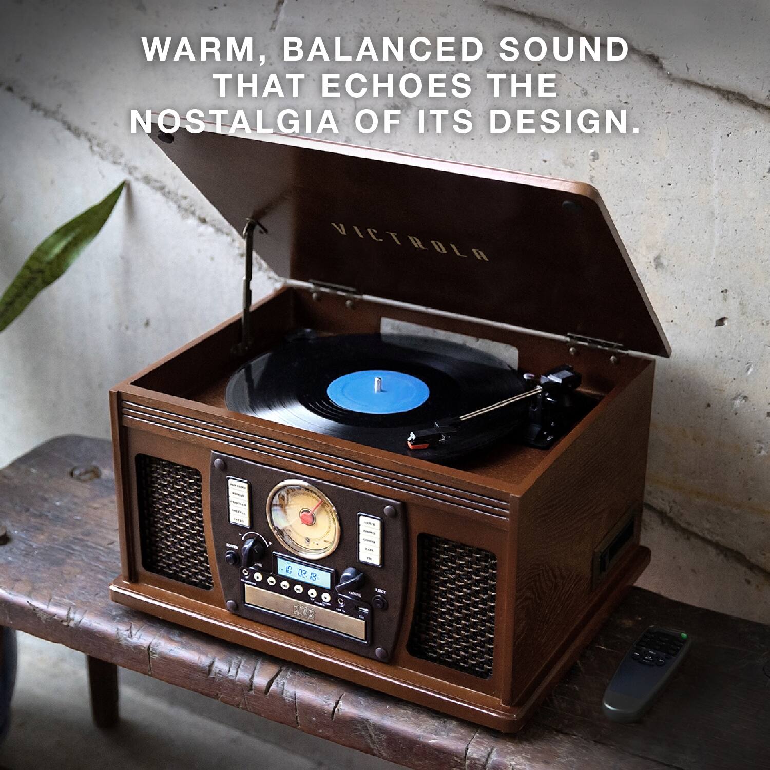 WARM, BALANCED SOUND THAT ECHOES THE NOSTALGIA OF ITS DESIGN.