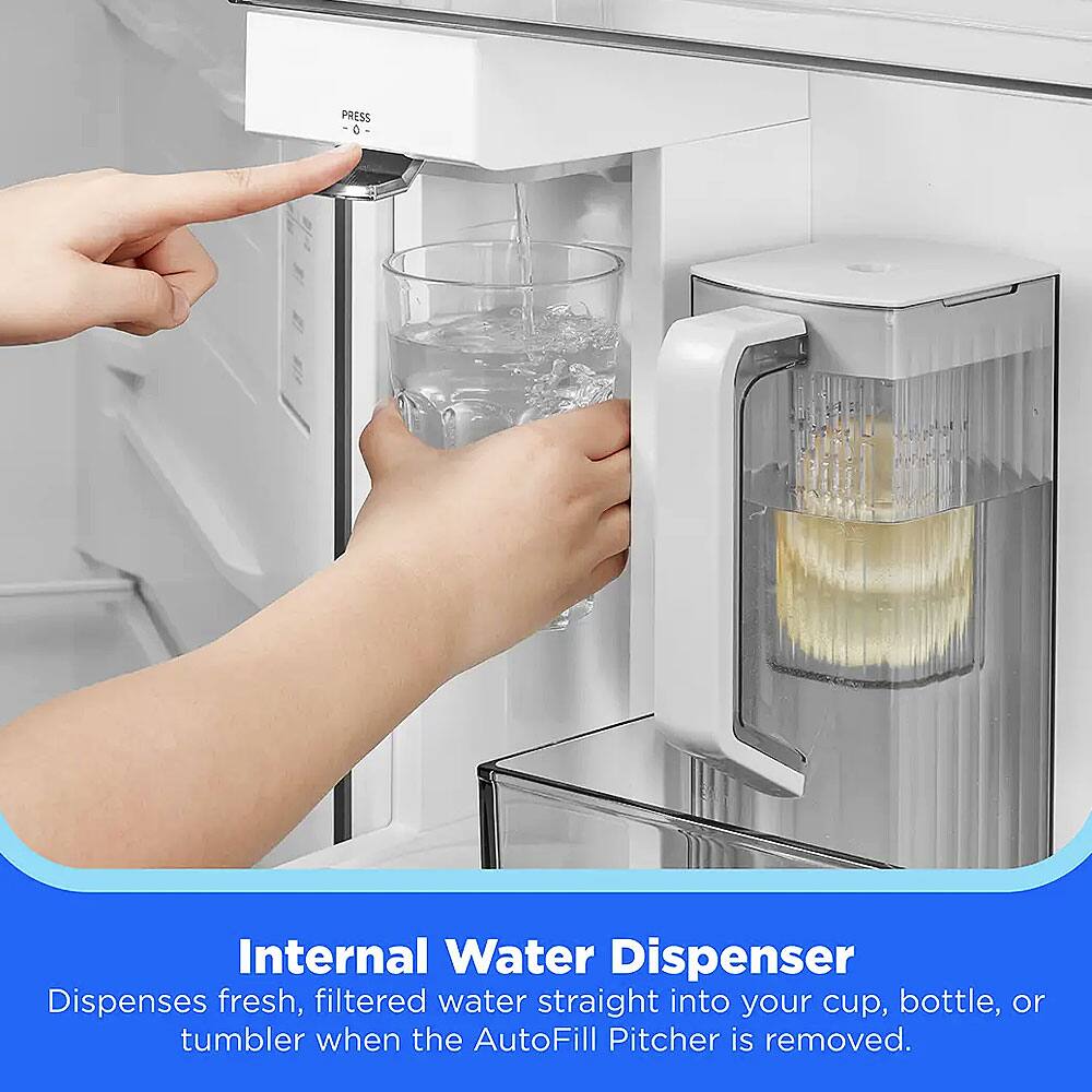 Internal Water Dispenser  
Dispenses fresh, filtered water straight into your cup, bottle, or tumbler when the AutoFill Pitcher is removed.