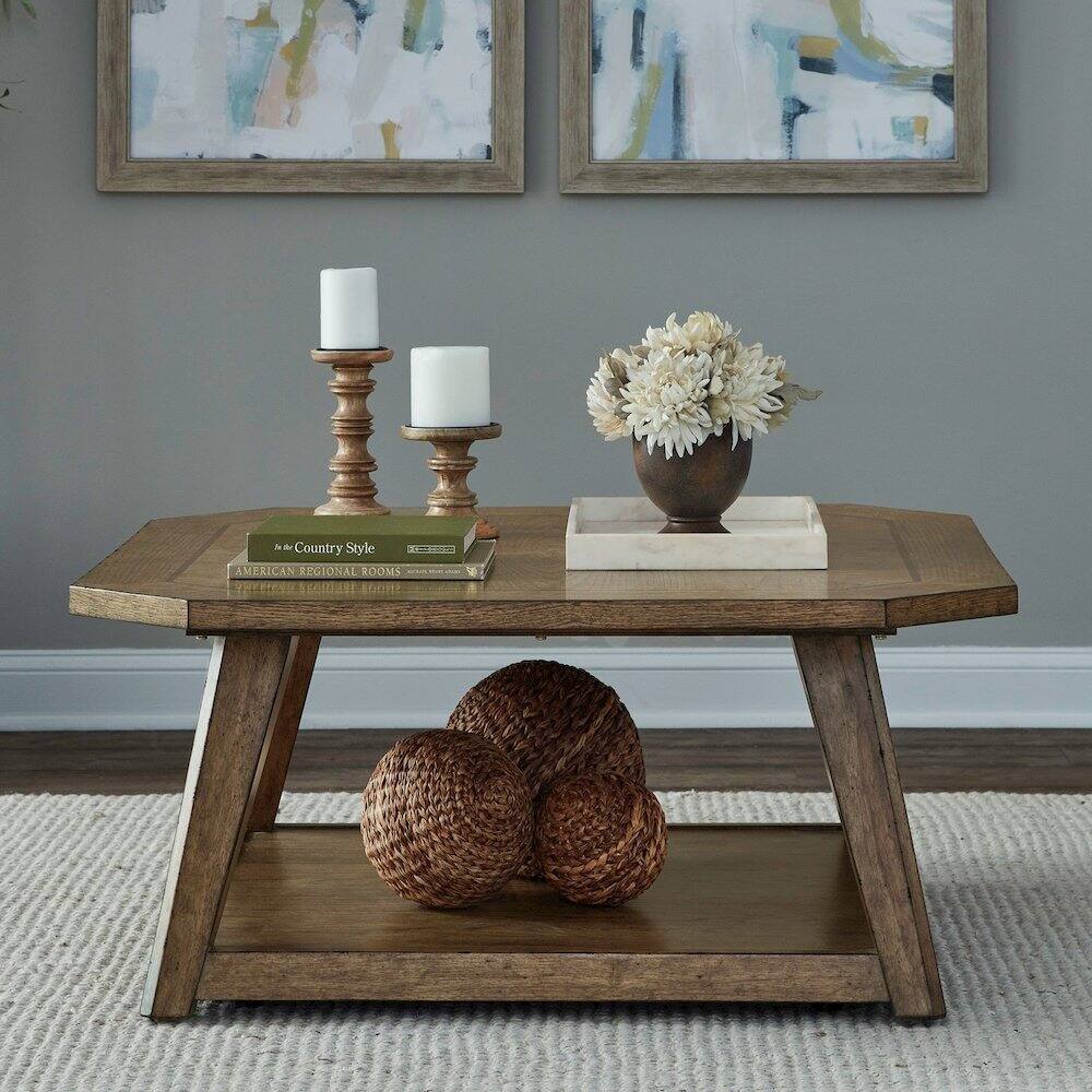 In a Country Style  
AMERICAN REGIONAL ROOMS