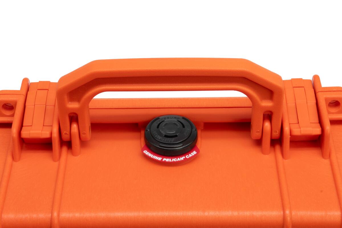 PRESSURE  
A BUTOMAIN  
GENUINE PELICAN CASE