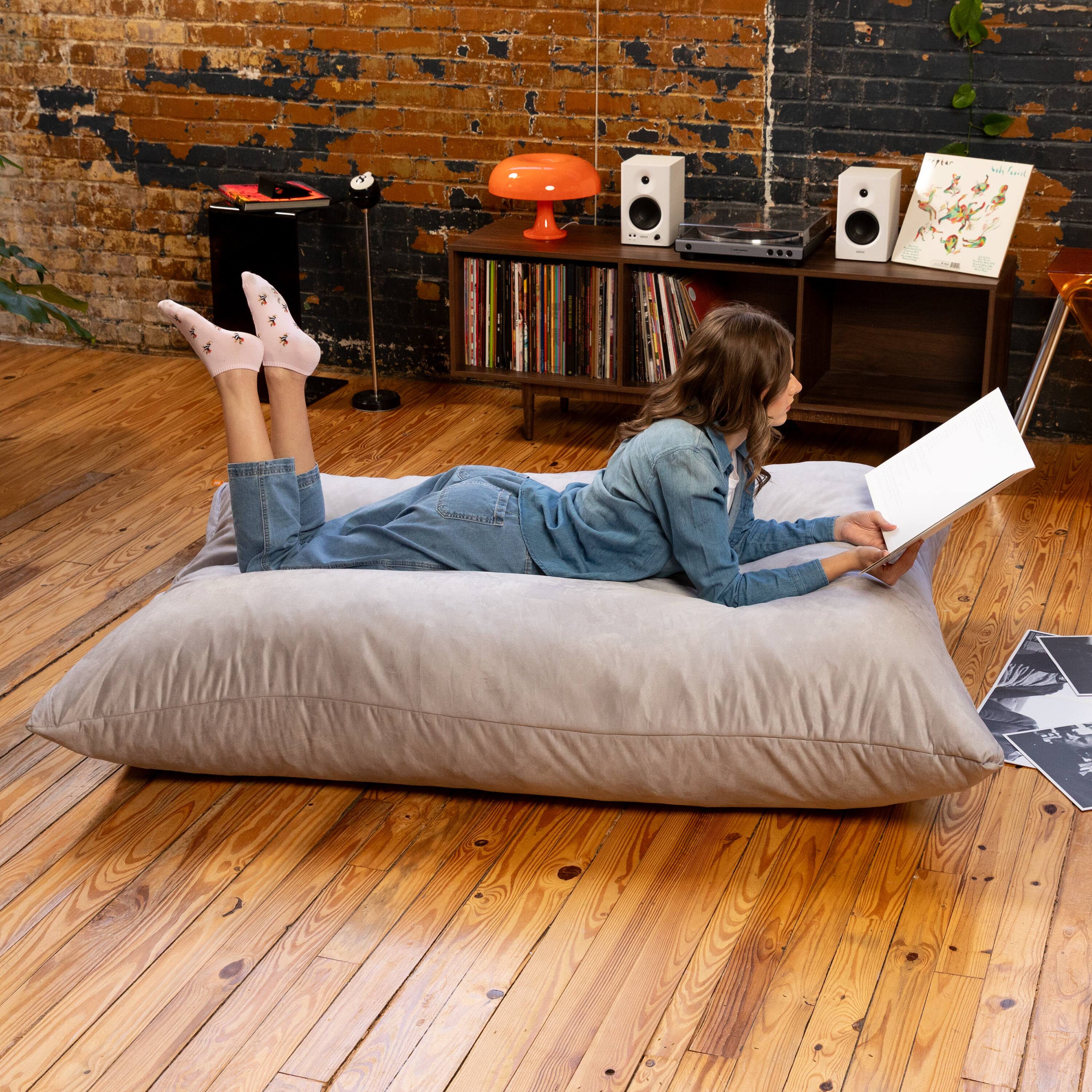 The text in the image is:

"toh fart"