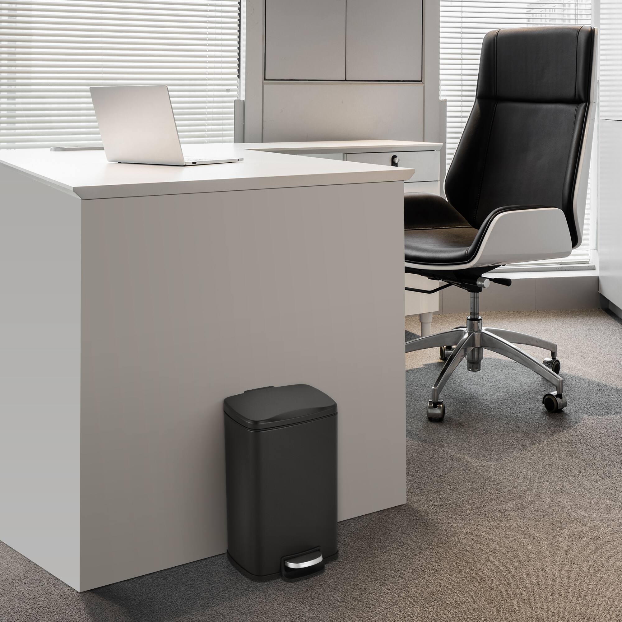 Left. Innovaze - Innovaze 1.3 Gal./5 Liter Rectangular Matt Black Step-on Trash Can for Bathroom and Office - Black.