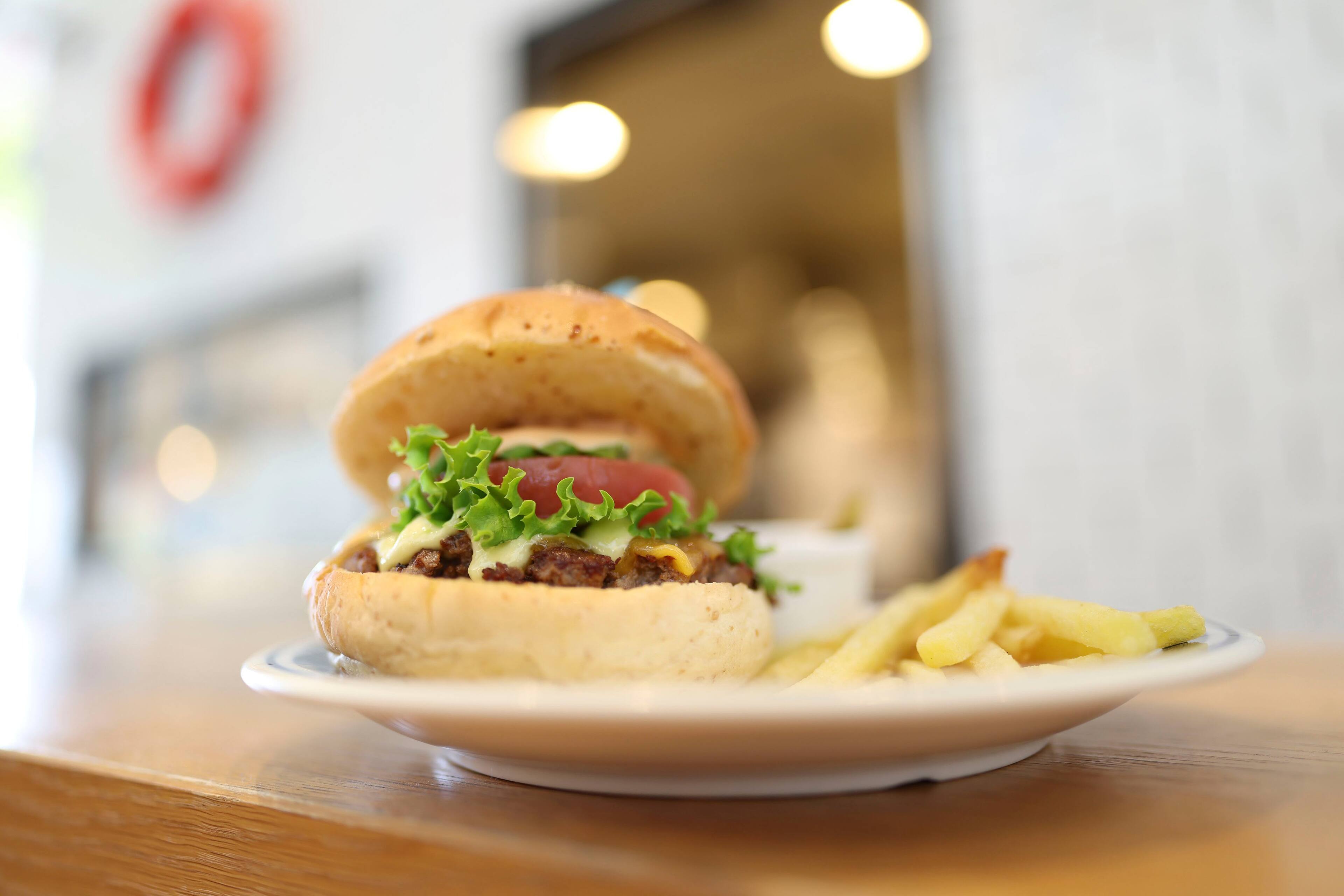 Alt View 16. Canon - RF24mm F1.4 L VCM Wide-Angle Lens for Use with EOS R-Series Cameras - Black.