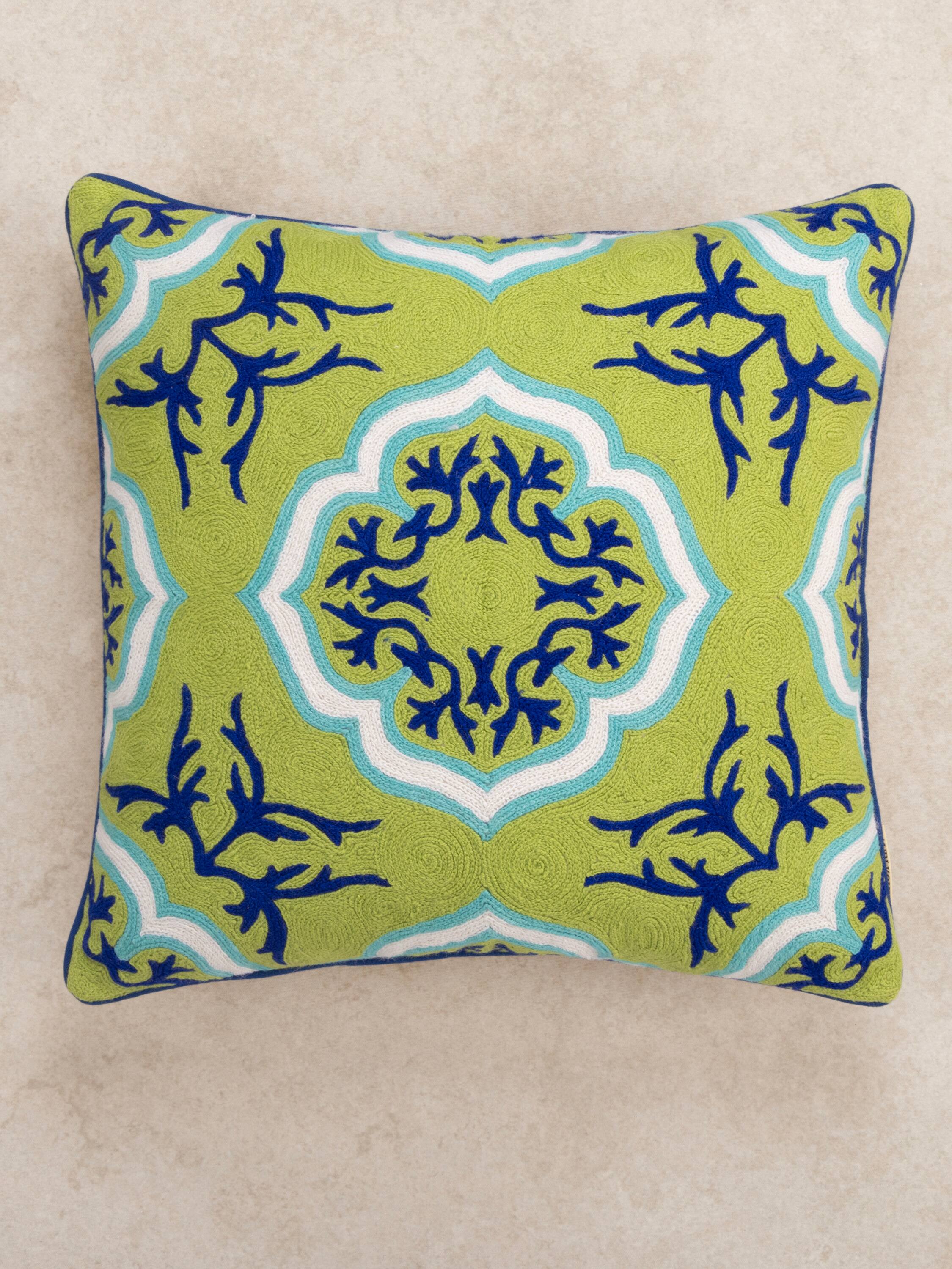Front. GAURI KOHLI - Matilda Pillow - Multicolored.