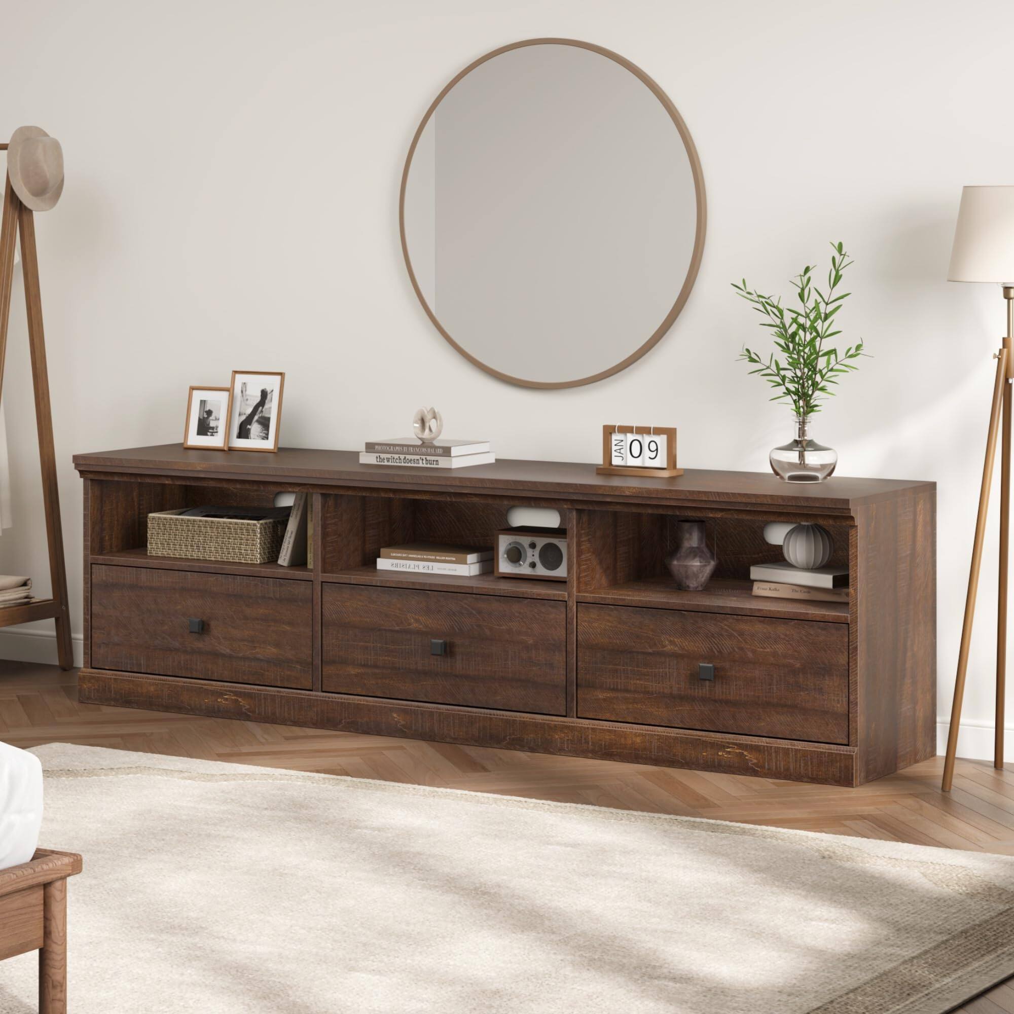 The text in the image reads:

- "The World's Best"
- "09" (on the calendar)