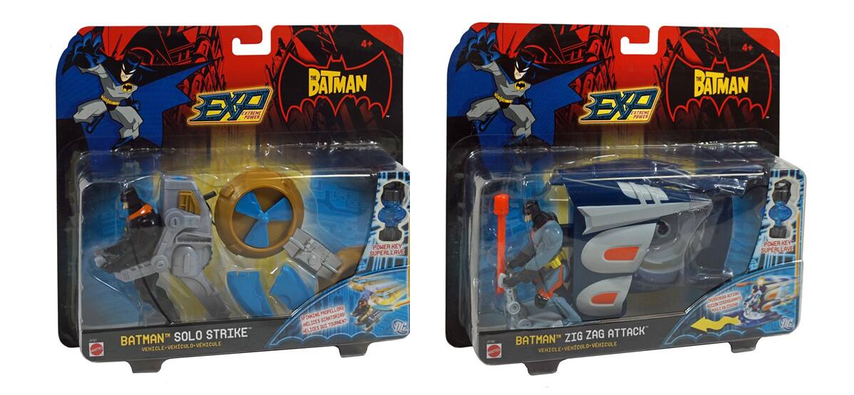 Sure, here is the corrected and grouped text from the image:

---

**BATMAN EXP**

**BATMAN**  
**SOLO STRIKE**  
**VEHICULE - VEHICULE - VEHICULE**  
**BATMAN**  
**ZIG ZAG ATTACK**  
**VEHICULE - VEHICULE - VEHICULE**

**POW!**  
**POWER KEY SUPERLAVE**  
**POWER KEY SUPERLAVE**  
**POWER KEY SUPERLAVE**

**PROPELLORS**  
**SPINNING GENERATOR**  
**E2MA**  
**MELDDES**  
**DUZ**  
**TOURNENT HELIDES**

**DC**  
**ZIG ZAG ATTACK**  
**BATMAN VEHICULE**  
**MATTEL VEHICLE - VEHICULE - VEHICULE**  
**VENICL VENCUL**  
**TU OOME**  
**ISONLOTE**  
**K IN ISN**  
**BOLE DC**

---

This text is grouped based on the packaging and the visible elements in the image.