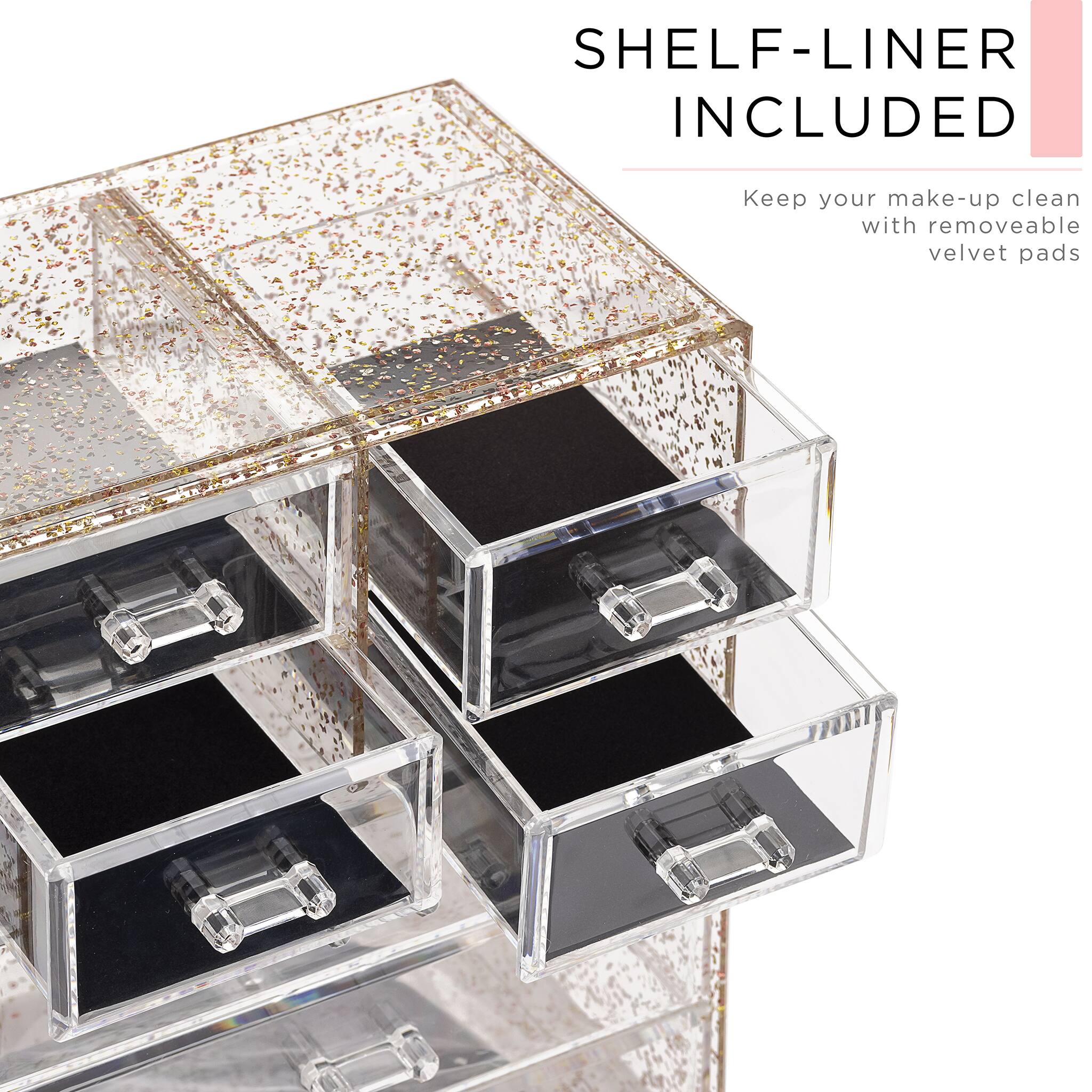 SHELF-LINER INCLUDED

Keep your make-up clean with removable velvet pads