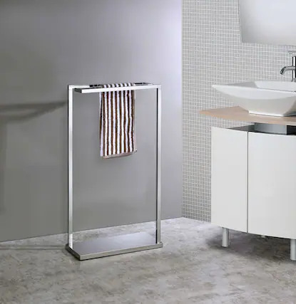 Front. Kings Brand Furniture - Kings Brand Furniture Modern Chrome Freestanding Towel Stand with Triple Bar Design - Chrome.