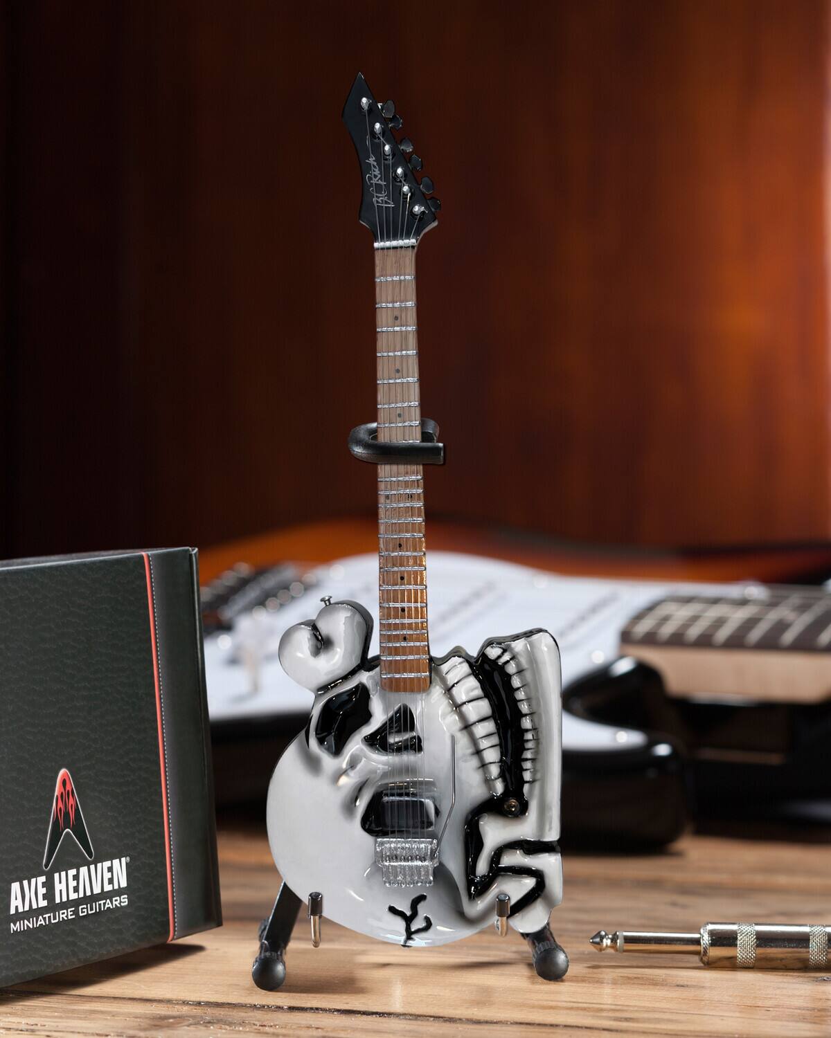 Axe Heaven - Signature Skull Mini Guitar Replcia BC-583 - COLLECTIBLES - Multicolor