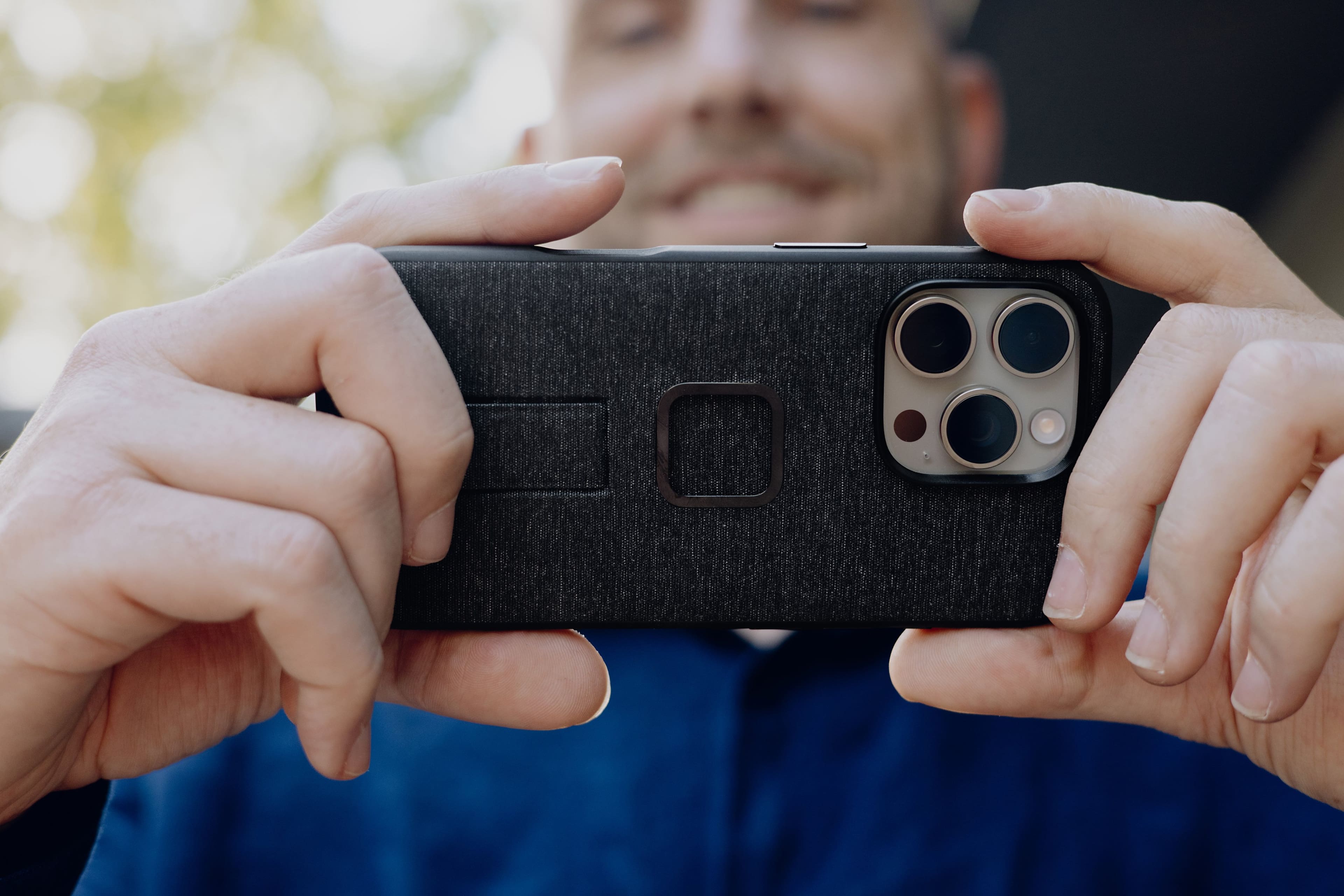 Alt View 3. Peak Design - Everyday Loop Case for iPhone 16 Pro - Charcoal.