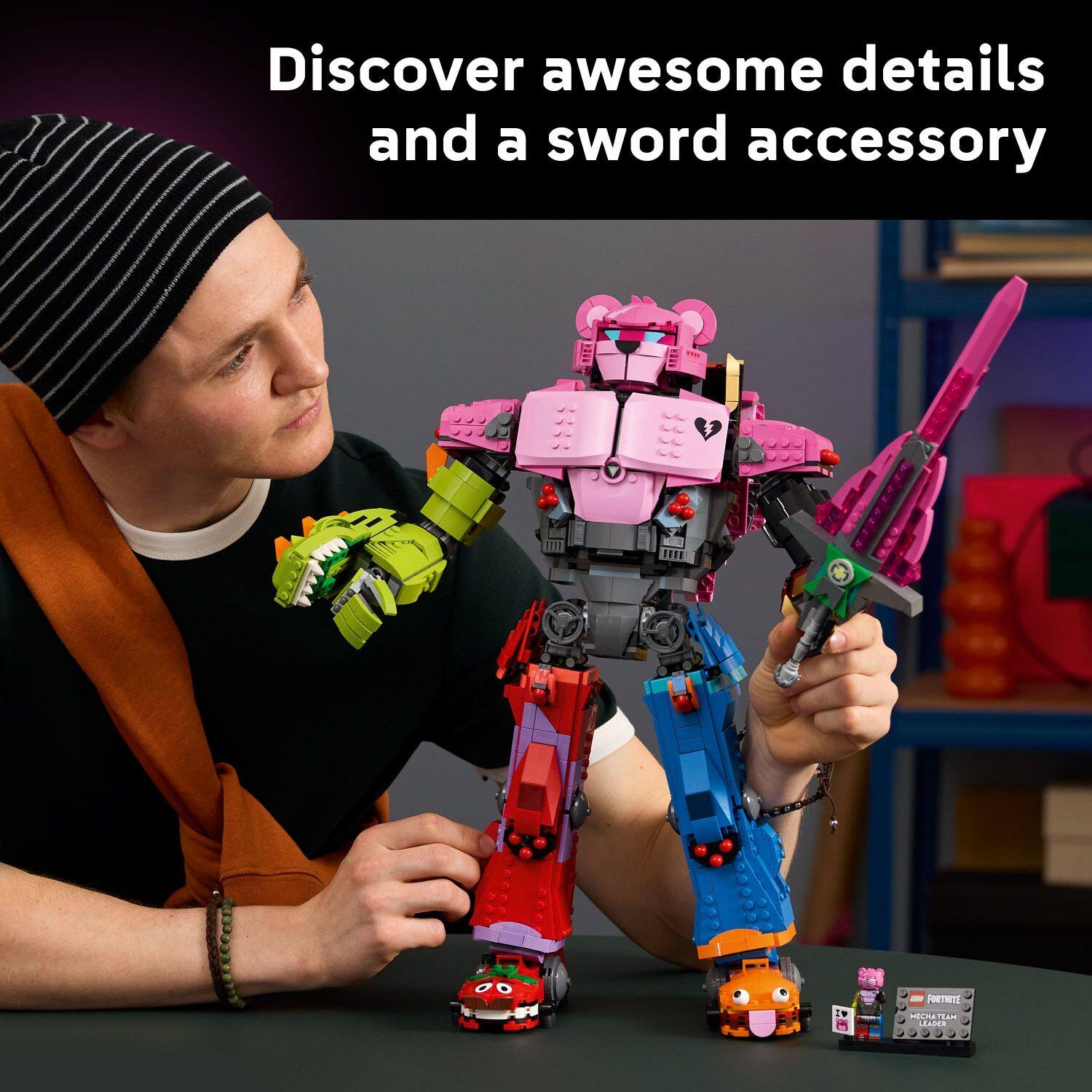Discover awesome details and a sword accessory.