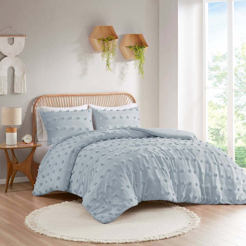 Alt View 1. Gracie Mills - Gracie Mills Eloise Clip Jacquard Comforter Set - Blue.