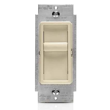 LEVITON TOP FOR LIGHTED OPTION
Cal AL URMENT MANEROE R ONLY IN SABLE 3 EDUE CAs 60
For list of compatible lamps visit www.leviton.com
600W INCAND 150W CFL / LED
LISTED 057 120VAC / VCA 60HZ