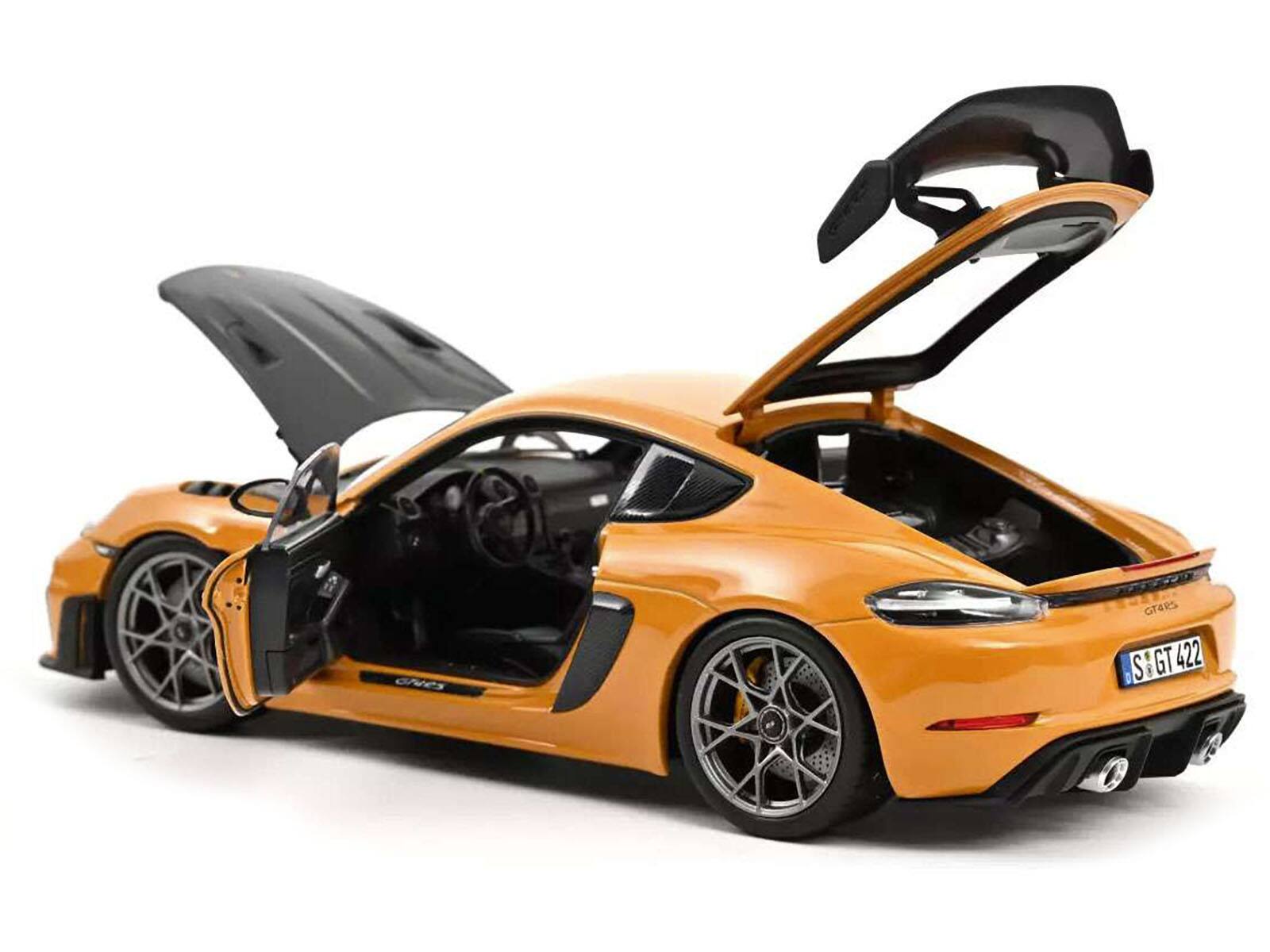 The text on the image reads:

- "GT422"
- "GT422"
- "GT422"