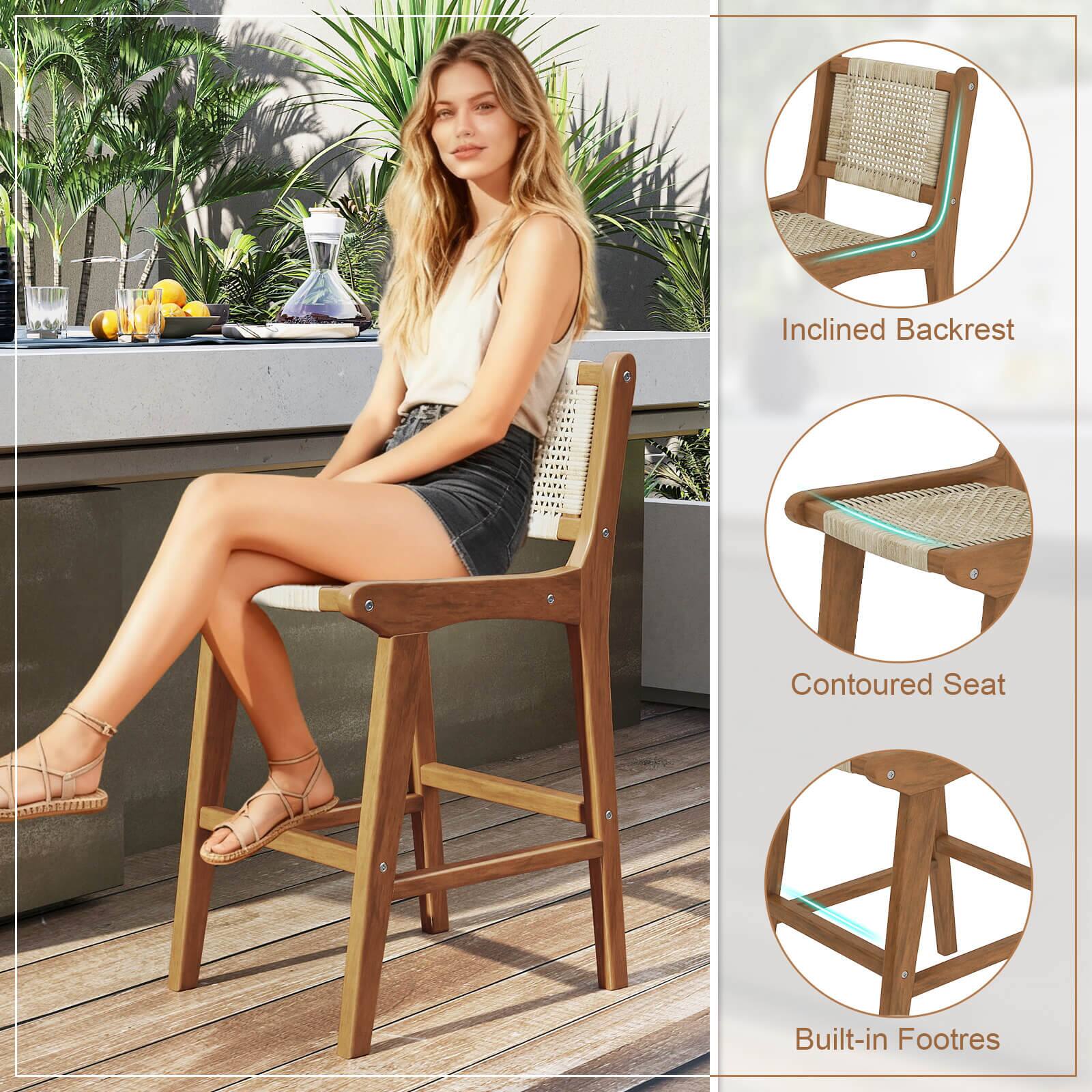 Inclined Backrest  
Contoured Seat  
Built-in Footrest