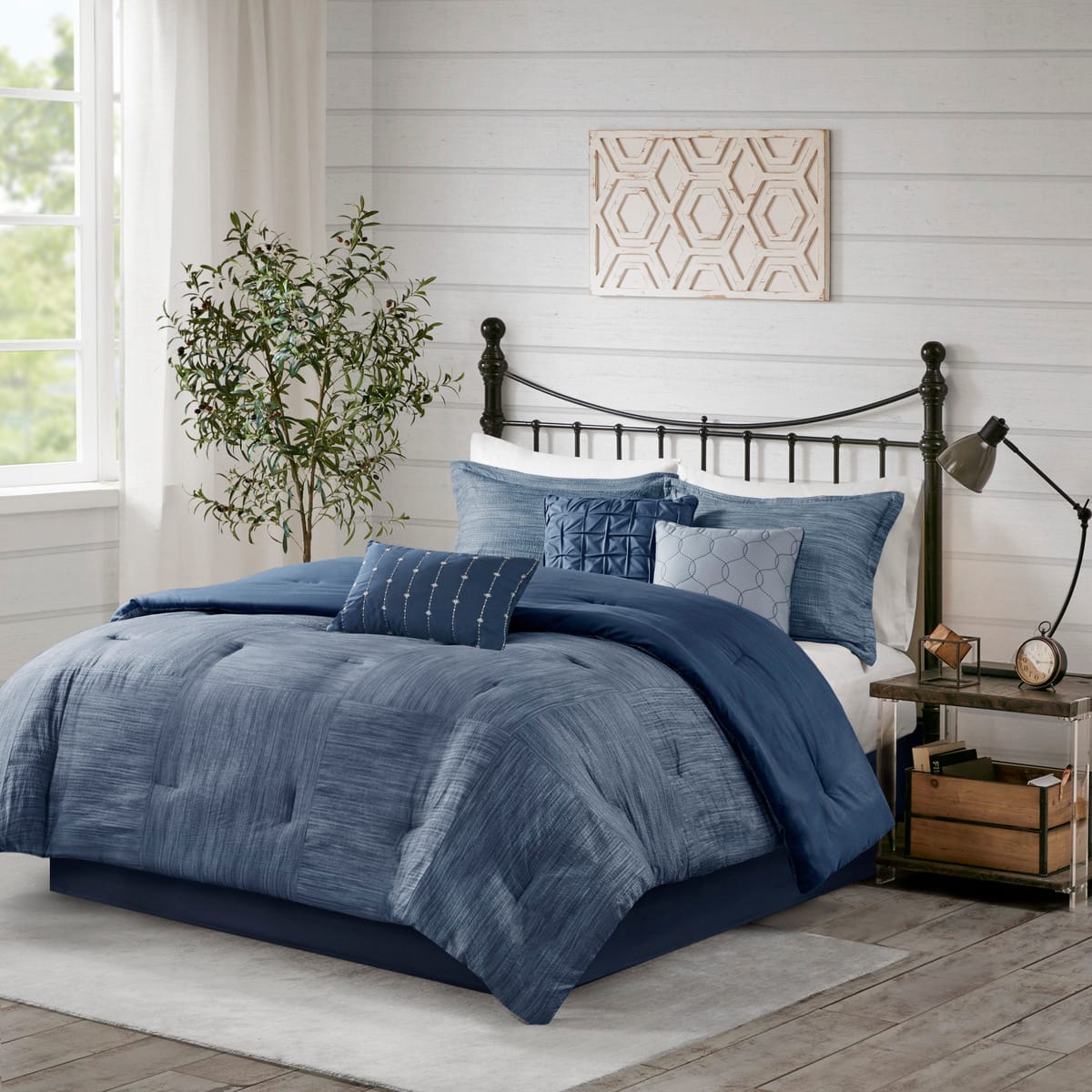 TinyHomie - 7 Piece Printed Seersucker Comforter Set Queen - Navy