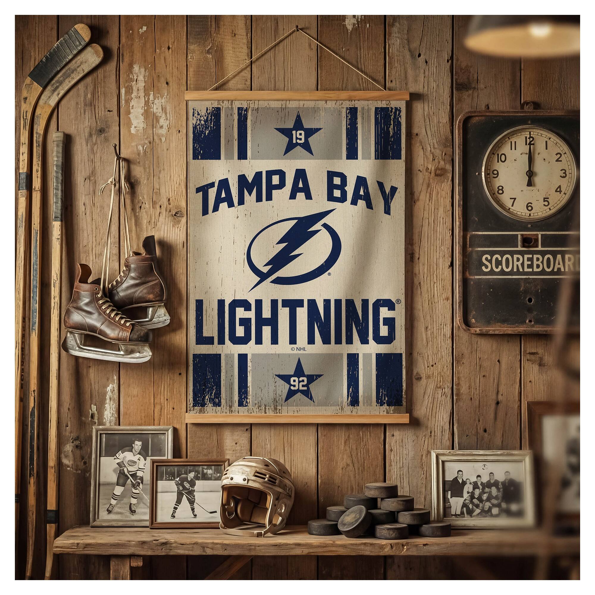 19 12 II I 10 2 9 3  
TAMPA BAY  
8 4 7 5 6  
SCOREBOARD  
LIGHTNING  
4  
NHL  
92