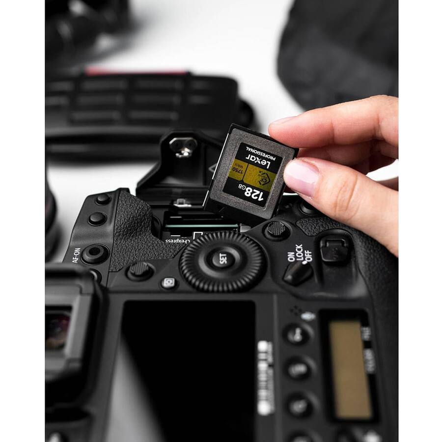 Lexar 128GB Professional CFexpress Type B Card GOLD Series Lexar 128GB Professional CFexpress Type B Card GOLD Series