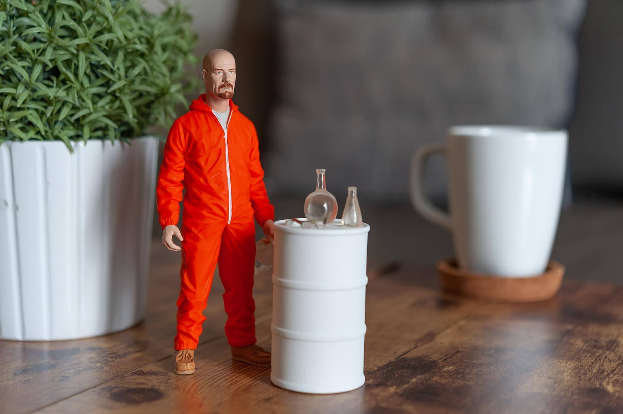 Alt View 3. Mezco Toyz - Breaking Bad Walter White In Orange Hazmat Suit Figure | Measures 6 Inches Tall - Orange.