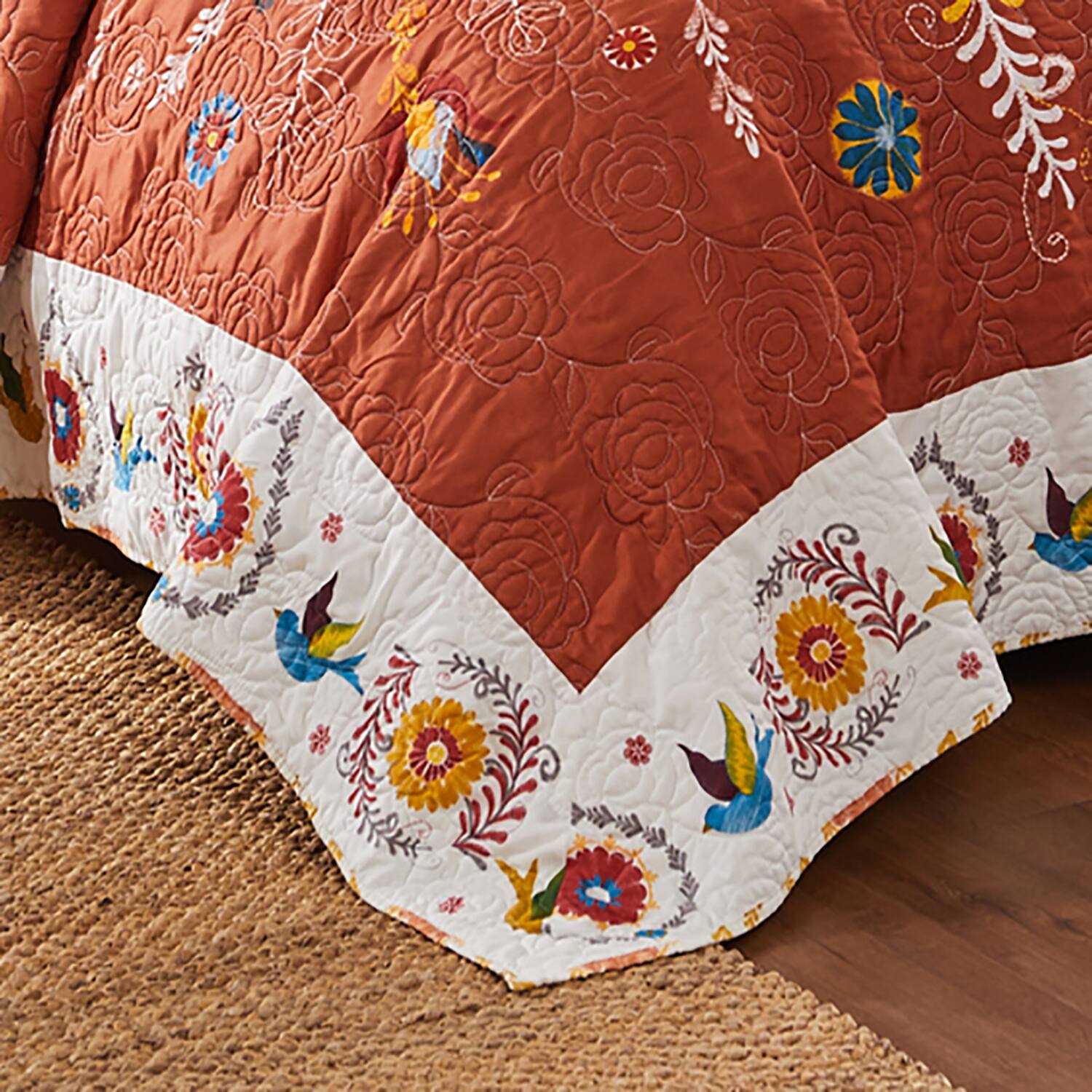 Alt View 2. Greenland Home Fashions - Greenland Home Fashions 100% Microfiber Polyester Topanga 5-Piece King/Cal and King Quilt & Pillow Bonus Set Multi - Multi.