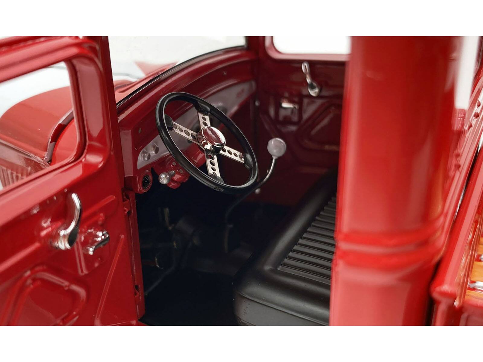 Angle. ACME - 1932 Ford Pickup Truck "So-Cal Speed Shop" Red and White Limited Edition to 500 pieces Worldwide 1/18 - Red and White.