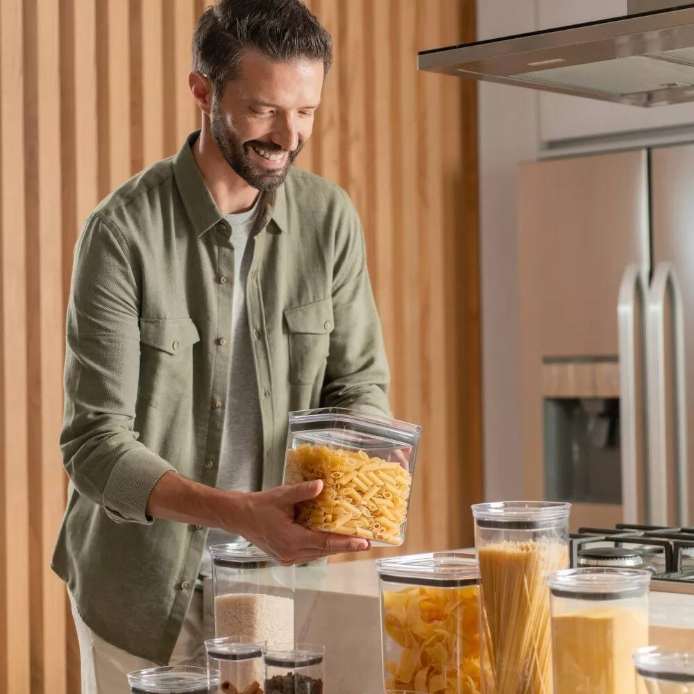 Angle. OU - OU Airtight Food Storage Container 9.7 Cup, BPA Free, Plastic Storage Container with Leak Proof Lid - Clear.