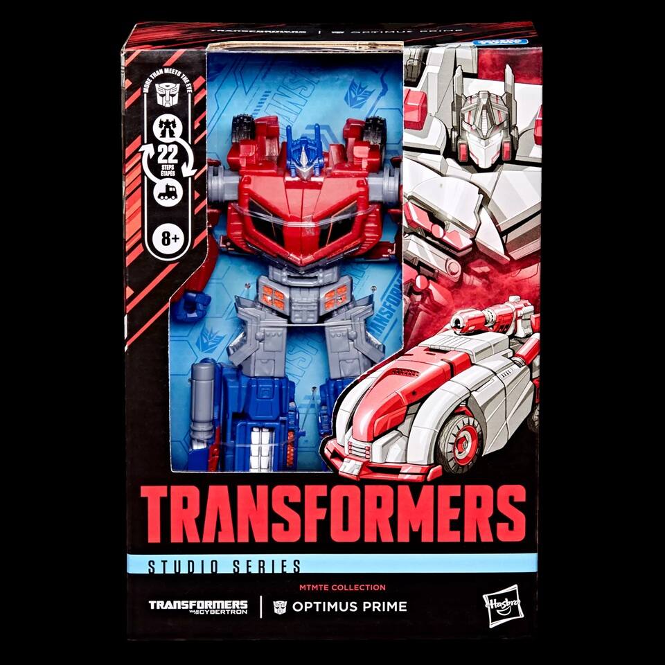 TRANSFORMERS  
STUDIO SERIES  
MTMTE COLLECTION  
TRANSFORMERS | OPTIMUS PRIME CYBERTRON