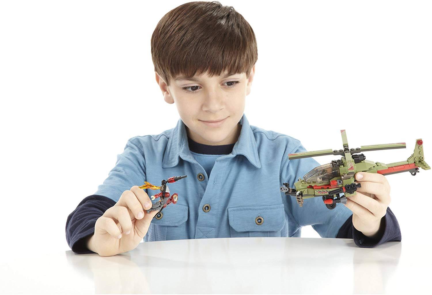 Alt View 3. Mega Brands - KRE-O Battleship Combat Chopper Building Set - 2 Kreon Figures Included - 174 Pieces - Multi.