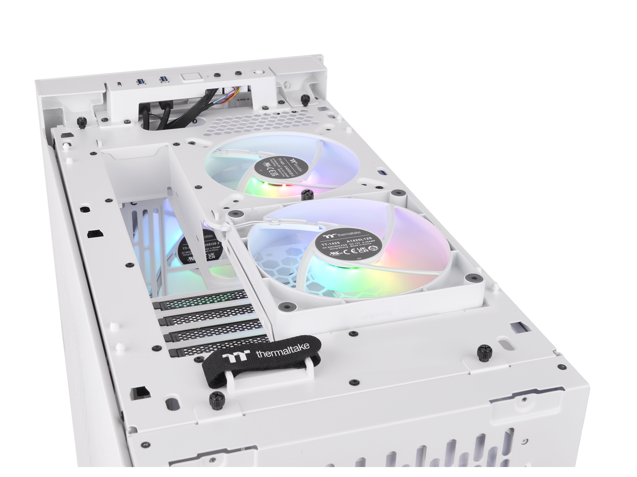 - I 3 I a ...  RA nanza ME CA YY nothintotr 1498LI29 A  TEAUS 2 - C i NL  Mmahals  thermaltake