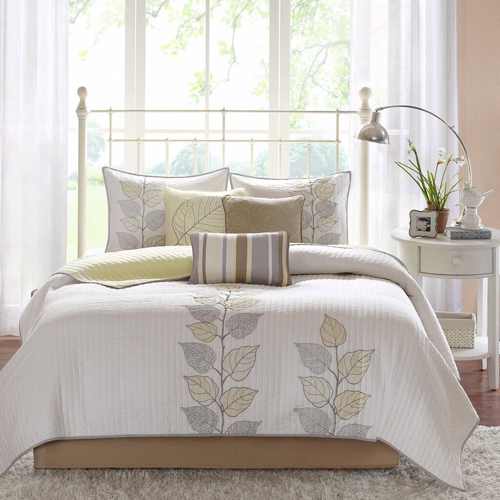 Alt View 1. Gracie Mills - Gracie Mills Forest 6-Piece Embroidered Quilt Set with Throw Pillows - Yellow.