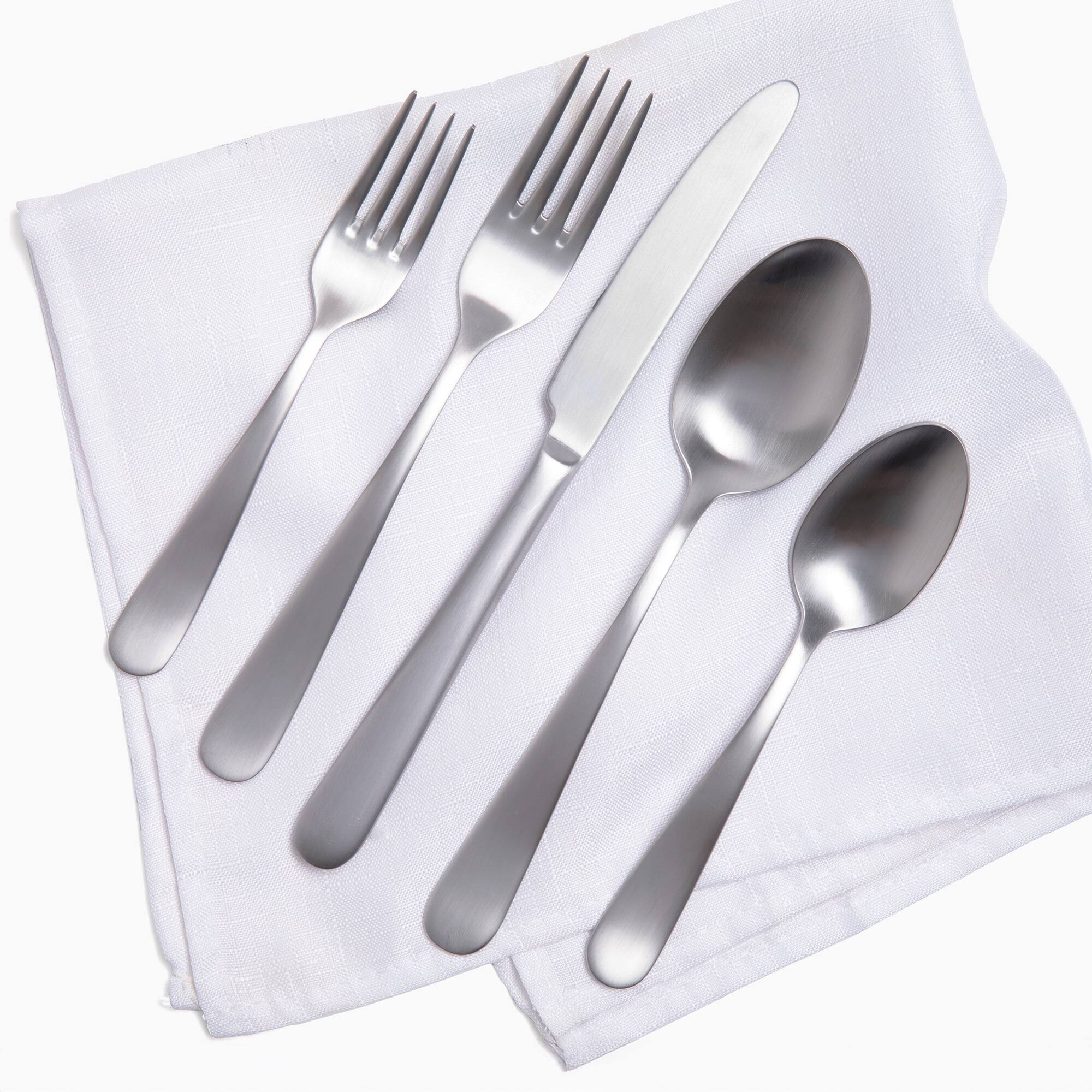 Alt View 4. Larder & Vine - 20-Piece Classic Flatware Set for 4, Made in Portugal from 18/10 Stainless Steel - Polished Silver.