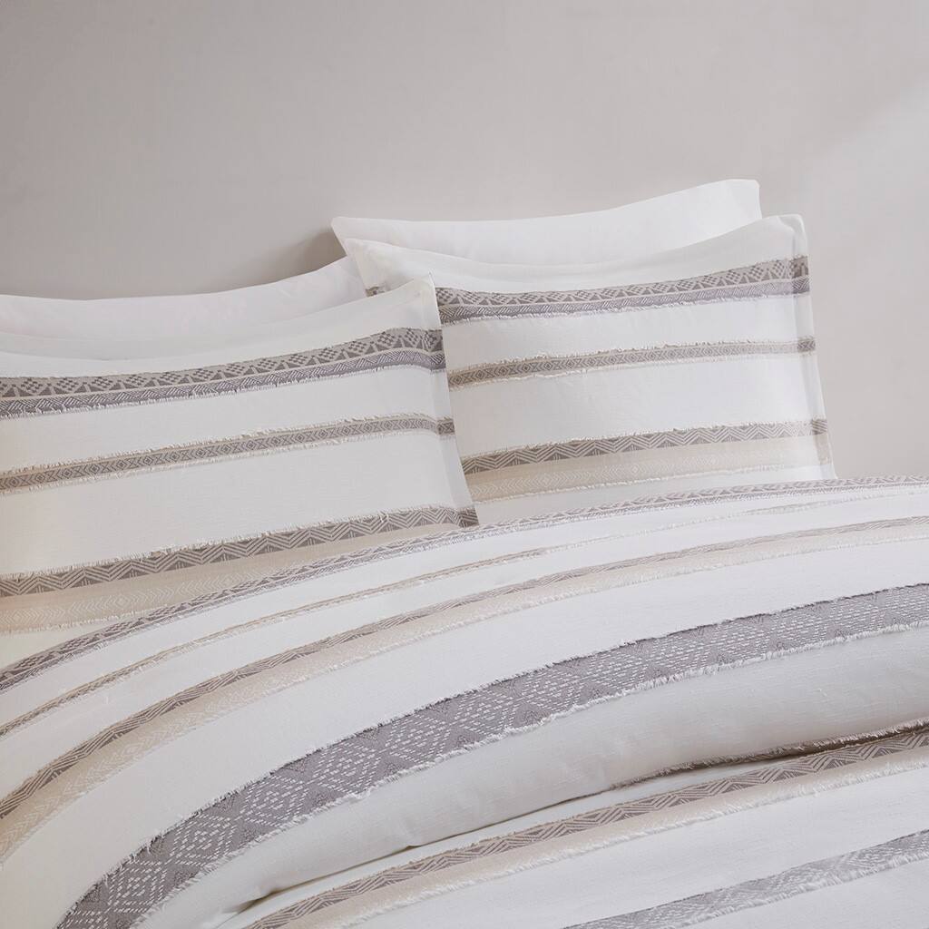 Alt View 2. Gracie Mills - Gracie Mills Ismael Clipped Jacquard Stripe 3-Piece Duvet Cover Set - Neutral.
