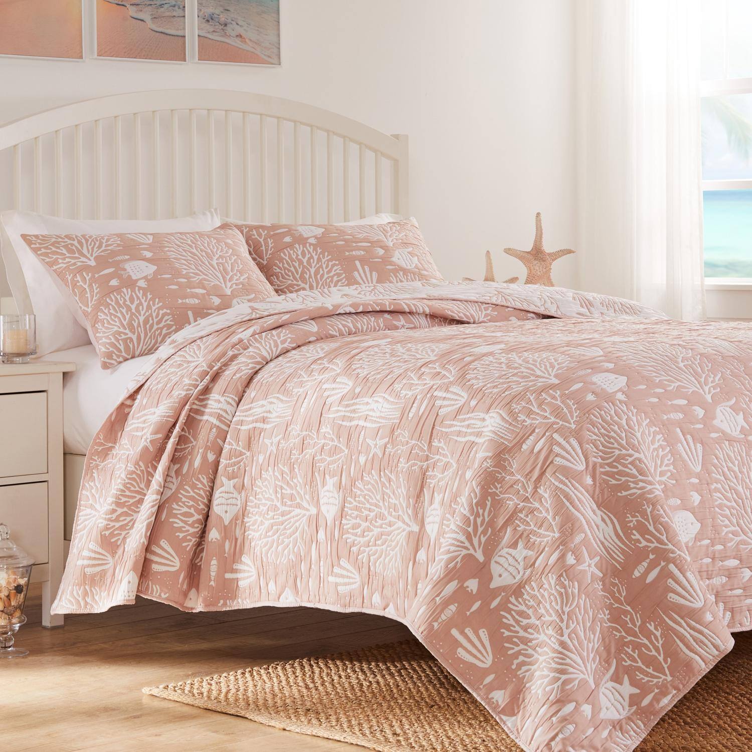 Alt View 4. Greenland Home Fashions - Greenland Home Fashions Marina High Quality Reversible 3-Piece Full/Queen Coverlet Set Blush - Blush.