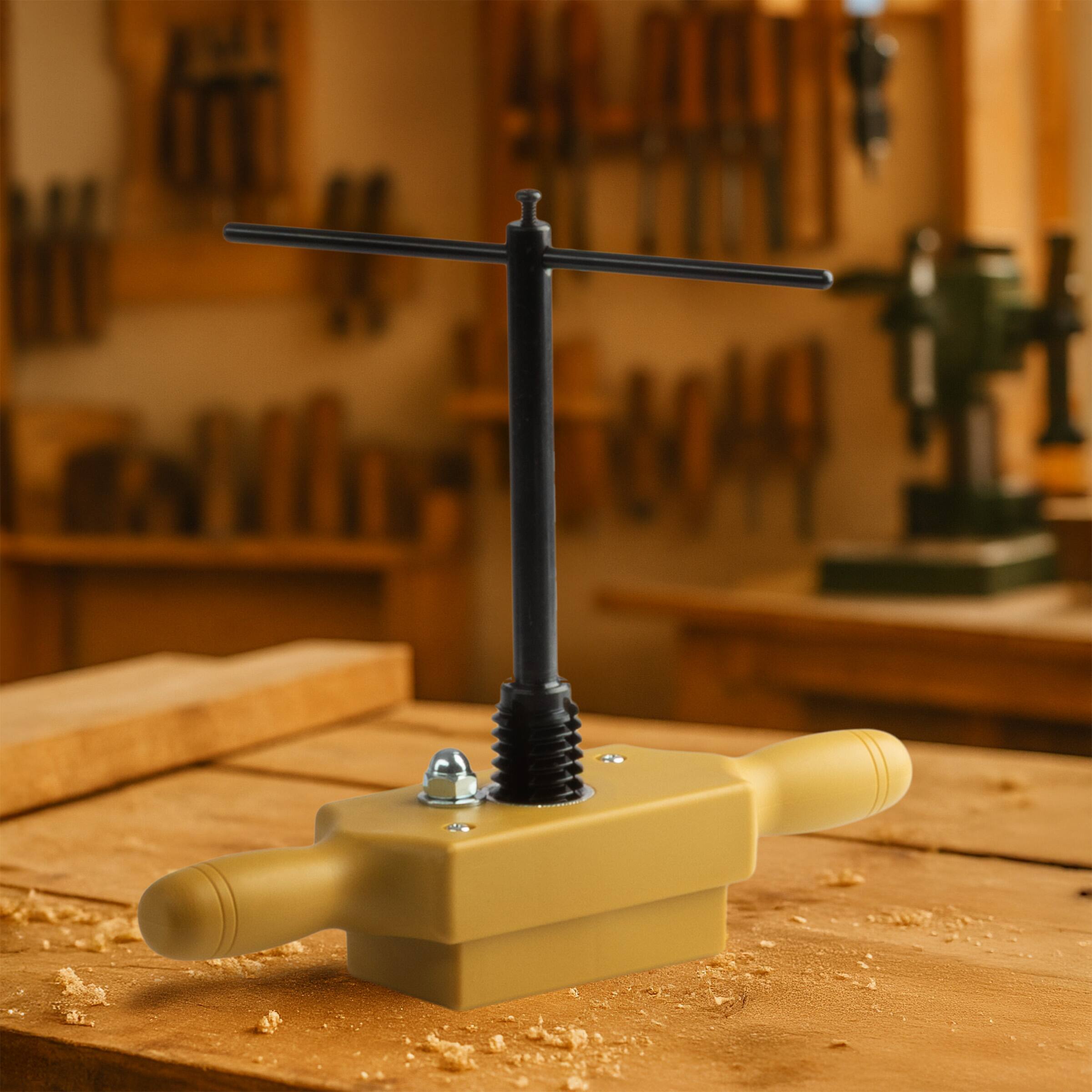 Alt View 5. Kings County Tools - 3/4 Inch x 6TPI Tap and Die Set - Tan and Black.