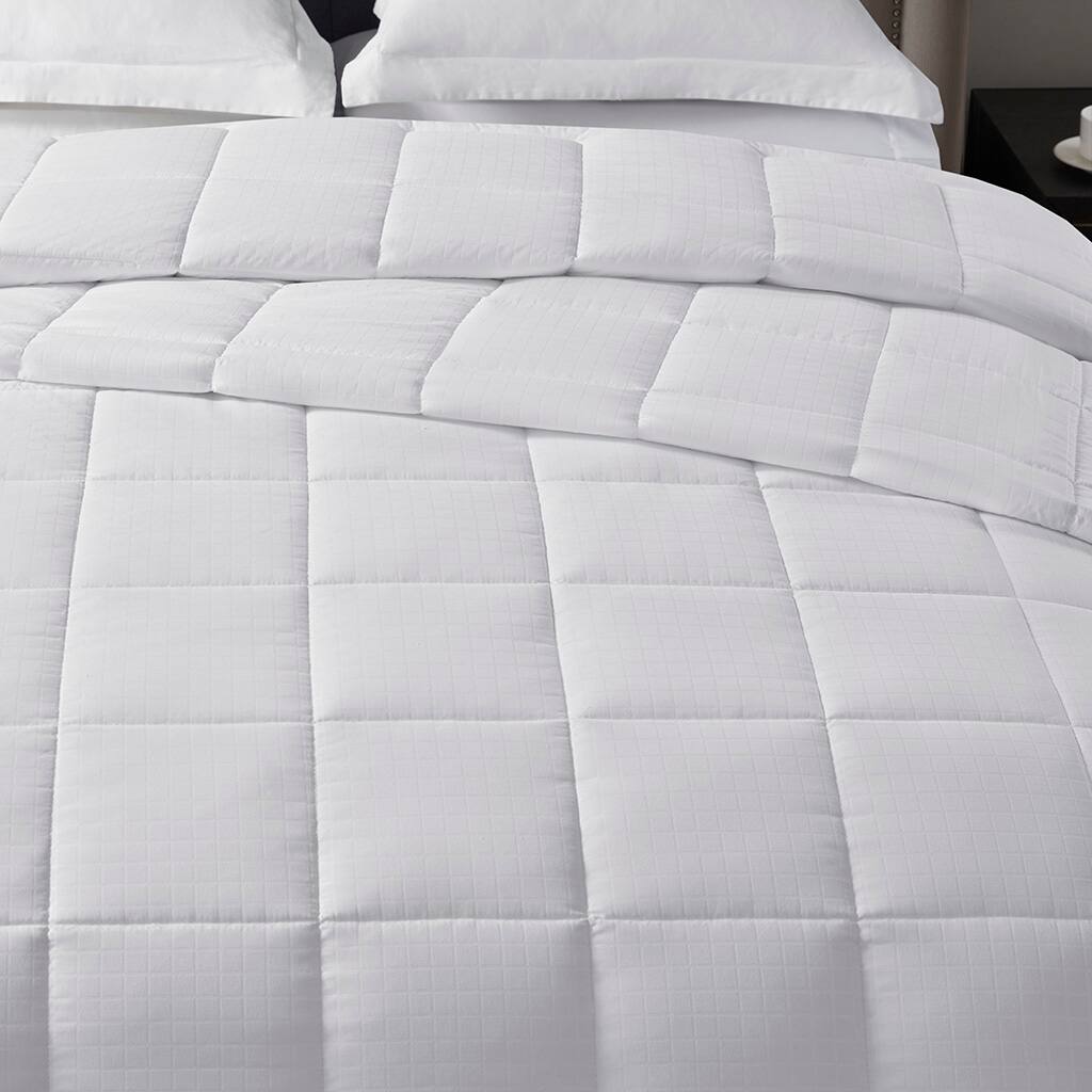 Alt View 4. Gracie Mills - Gracie Mills Velisse Everlux Blanket - White.